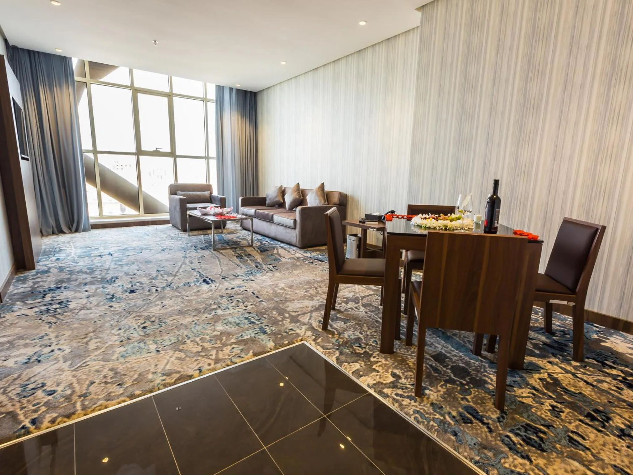 Dining area in Wow Diamond Hotel - فندق واو ديموند