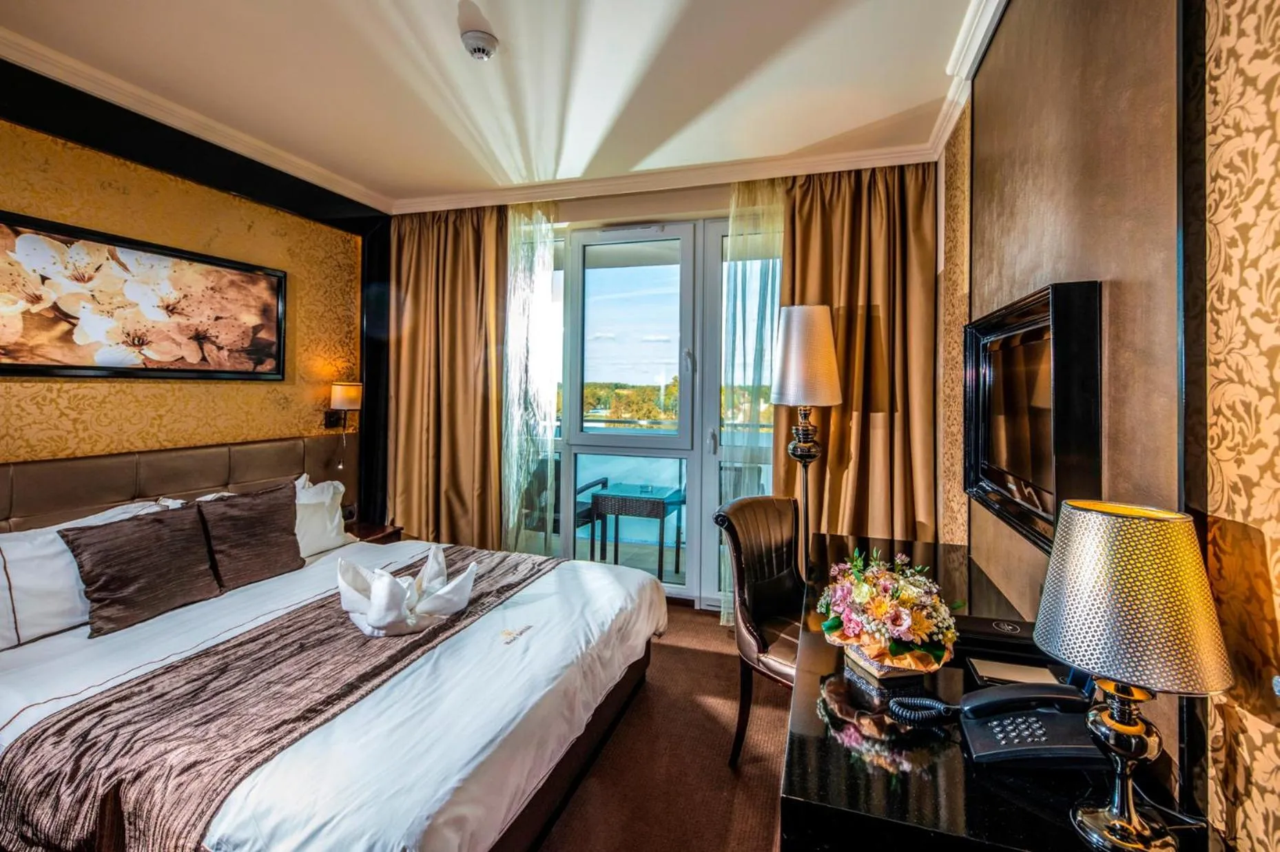 Bedroom, Bed in Hotel Délibáb