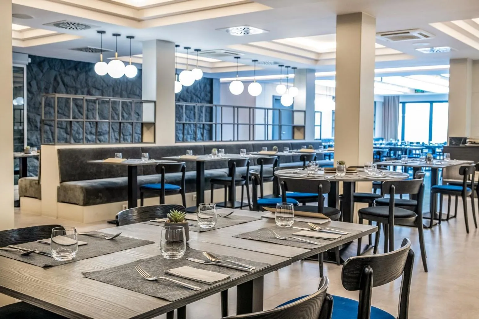 Restaurant/places to eat in Hotel Délibáb