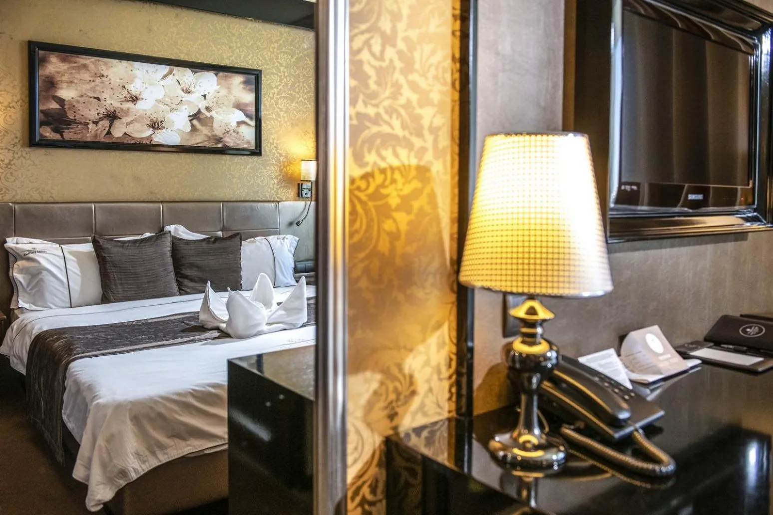 TV and multimedia, Bed in Hotel Délibáb