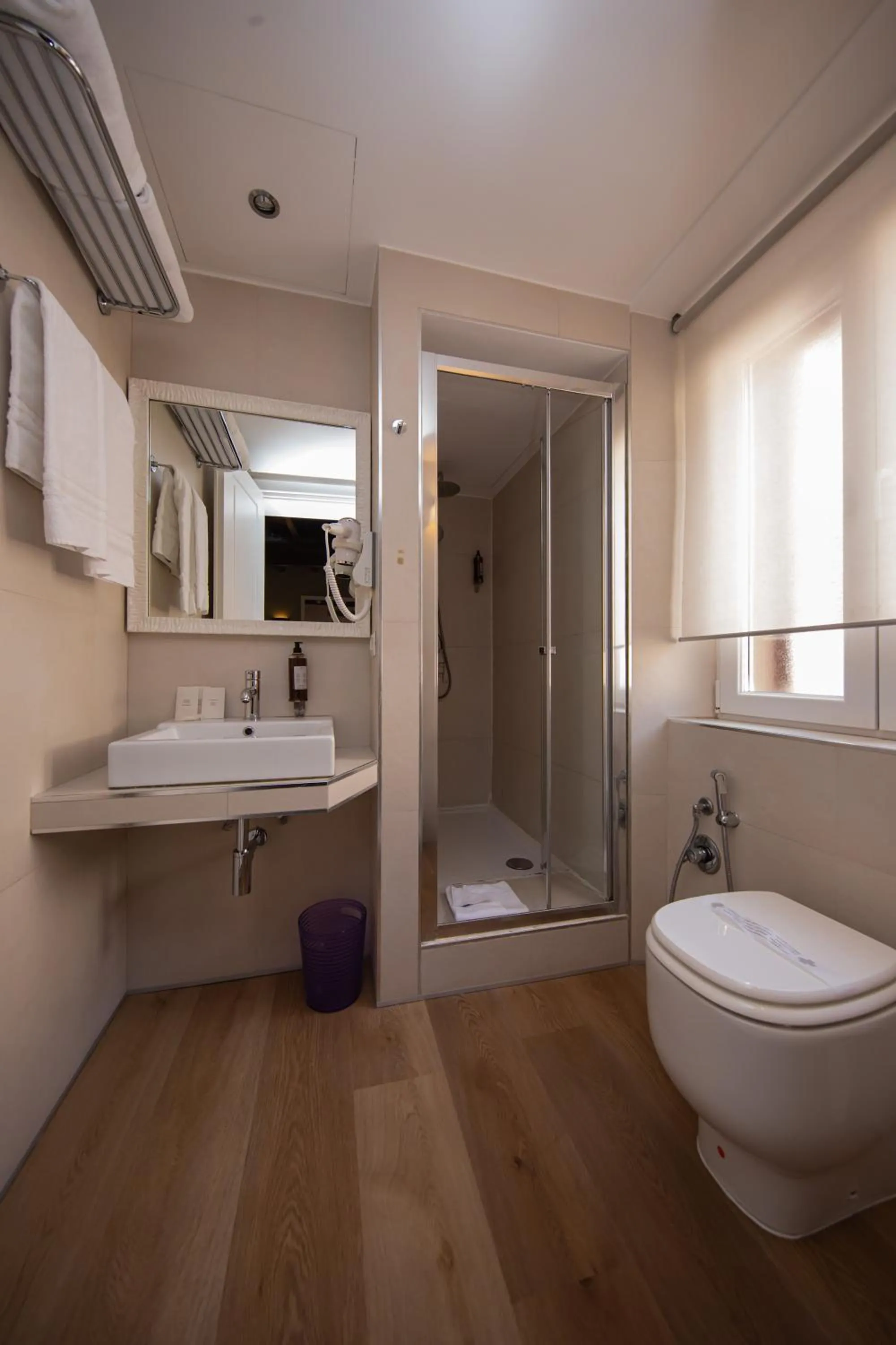 Shower in Corso Suite 107 Rooms Wellness & Spa