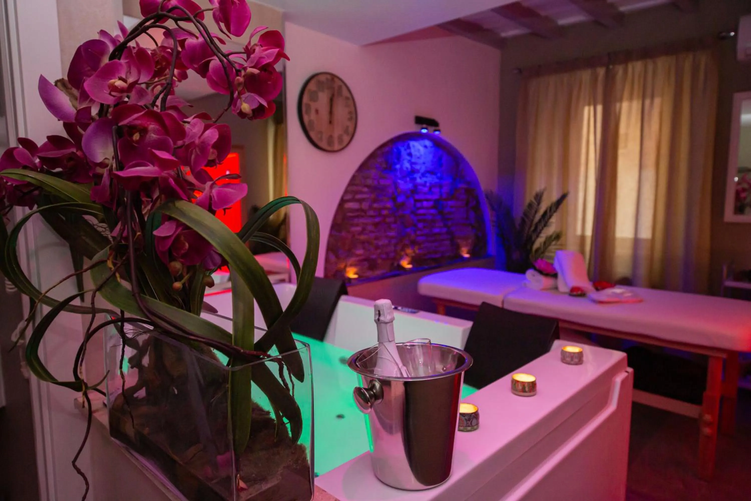 Massage in Corso Suite 107 Rooms Wellness & Spa