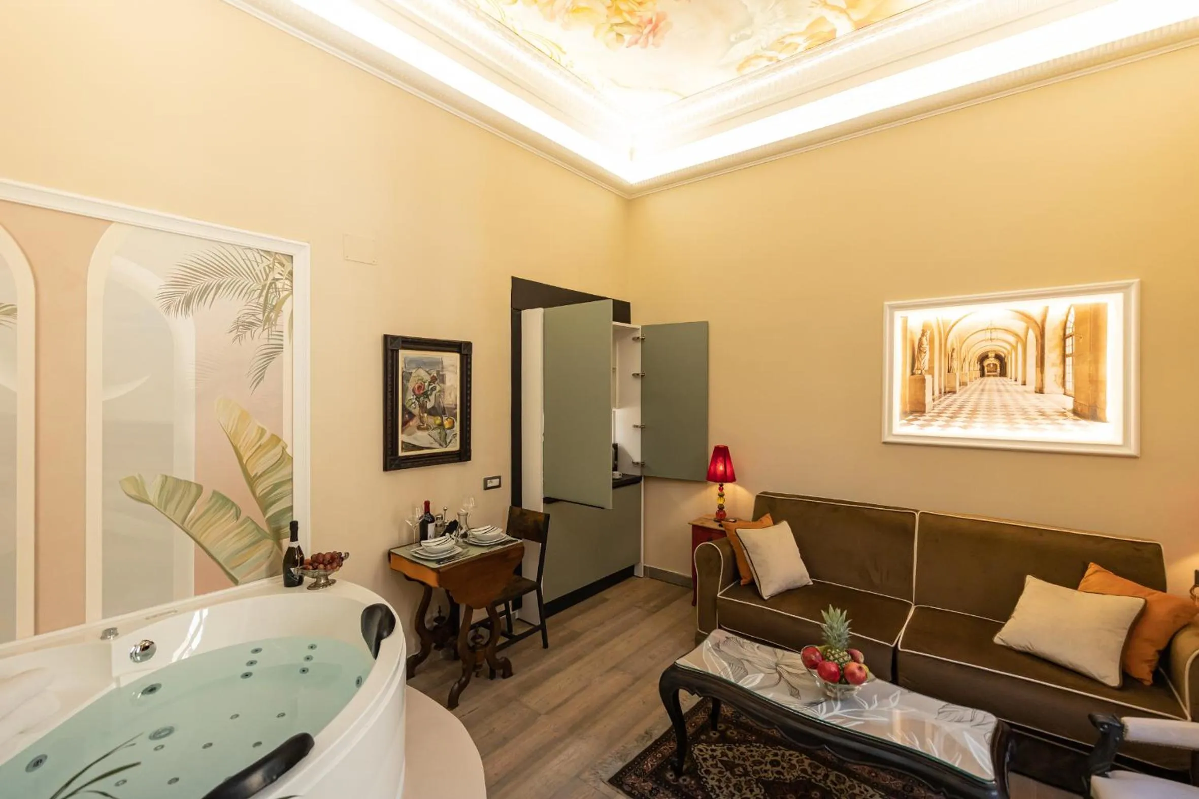 Hot Tub in Corso Suite 107 Rooms Wellness & Spa