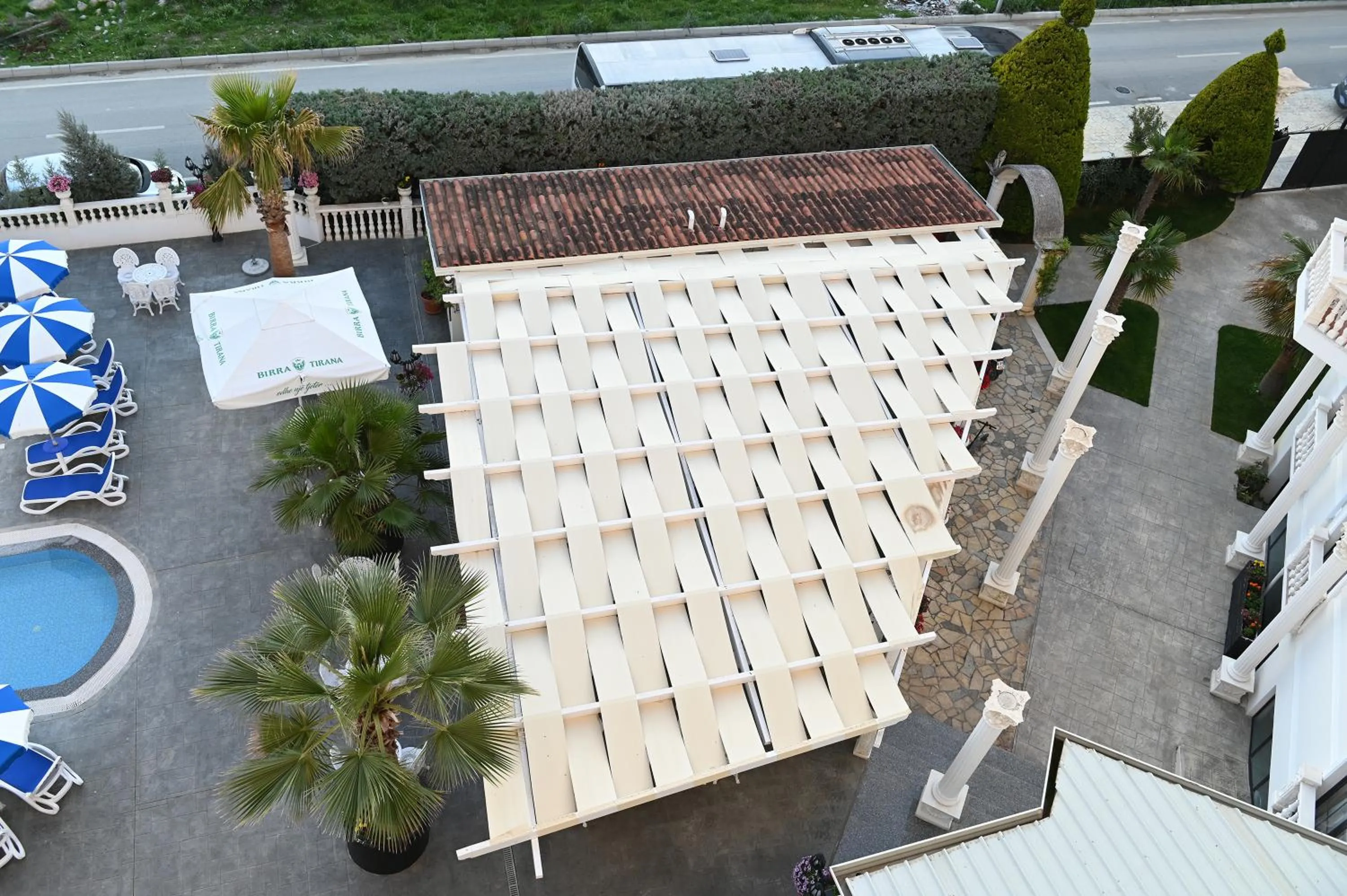 Garden view in Hotel Onufri