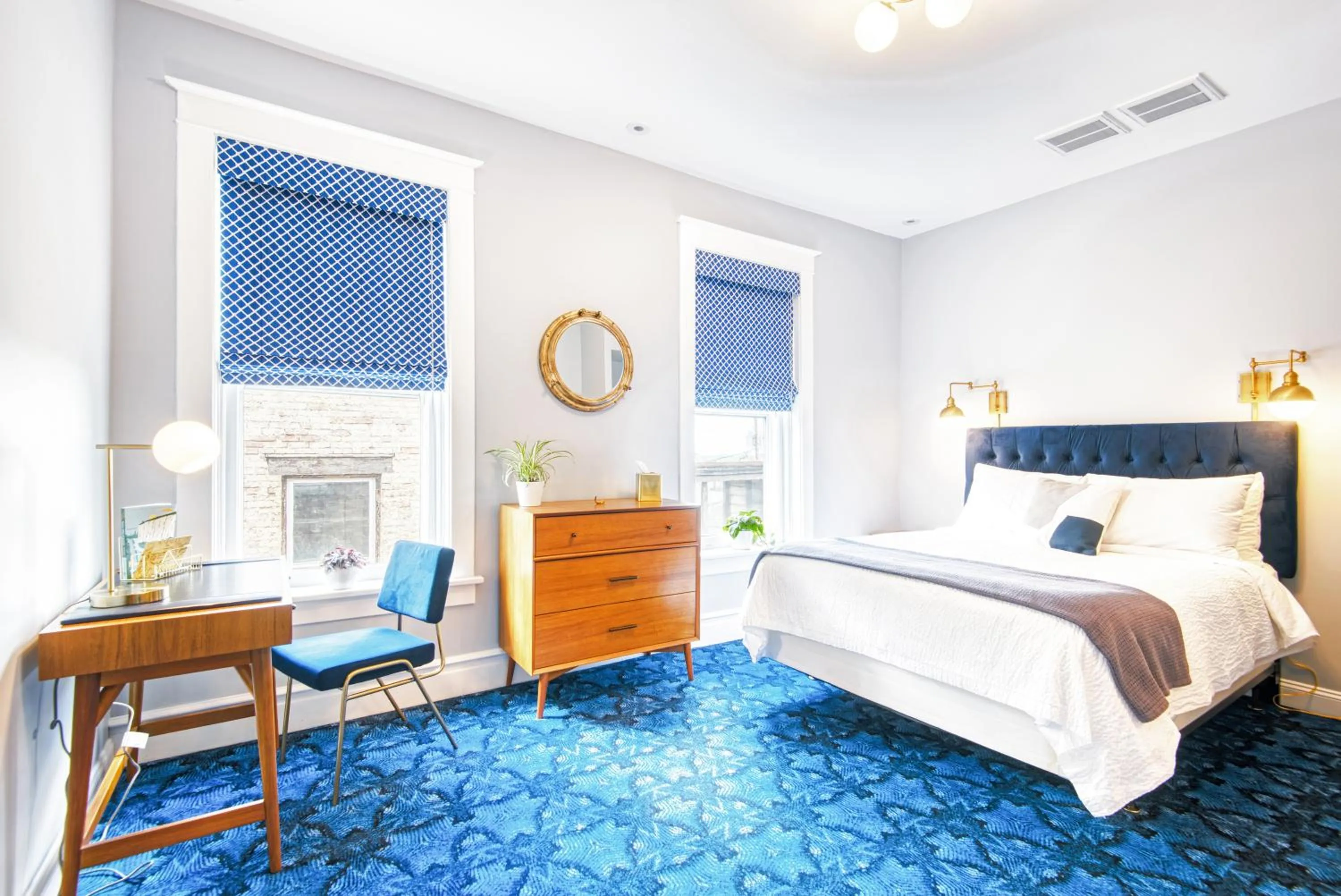 Bed in The Hudson Whaler