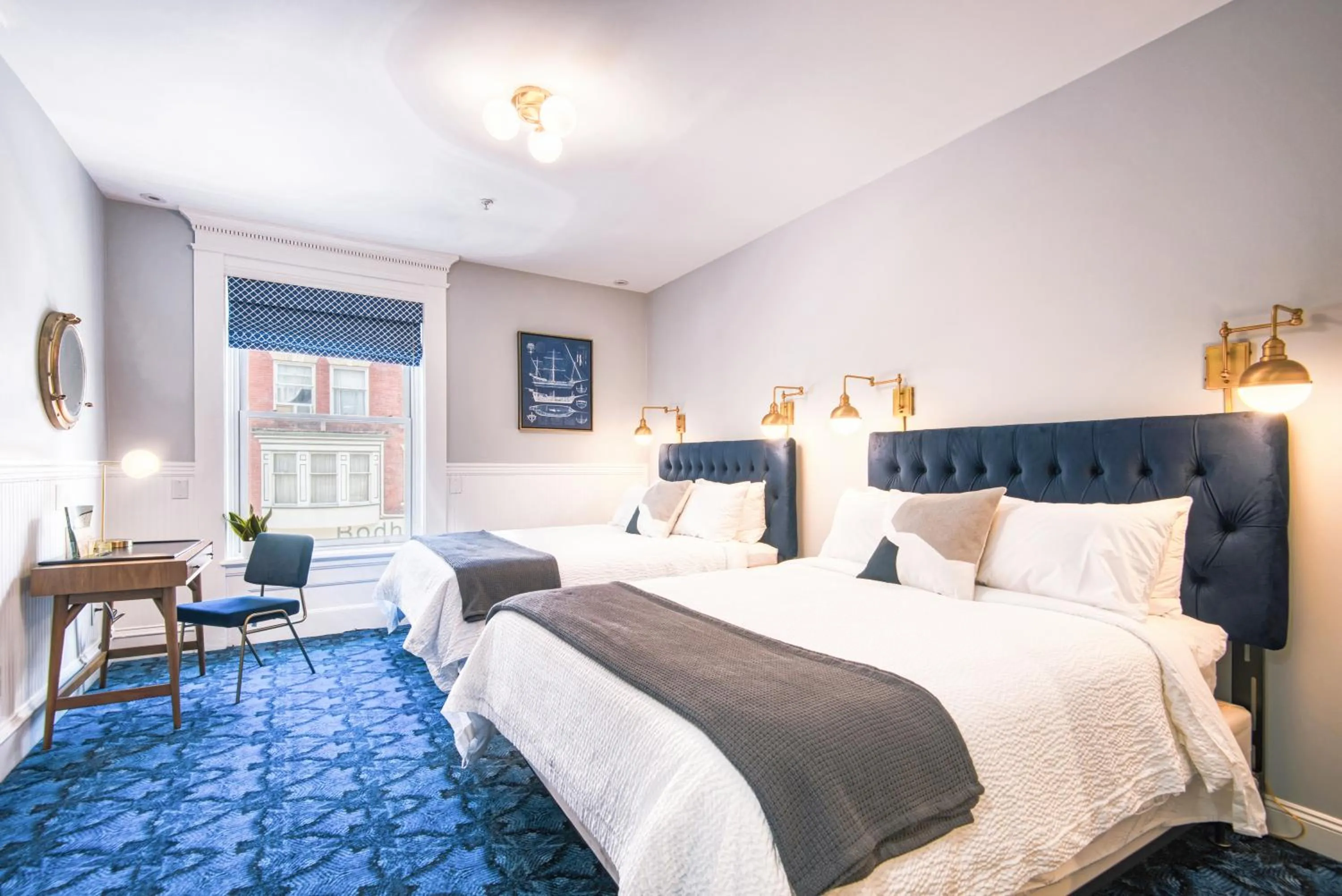 Photo of the whole room, Bed in The Hudson Whaler