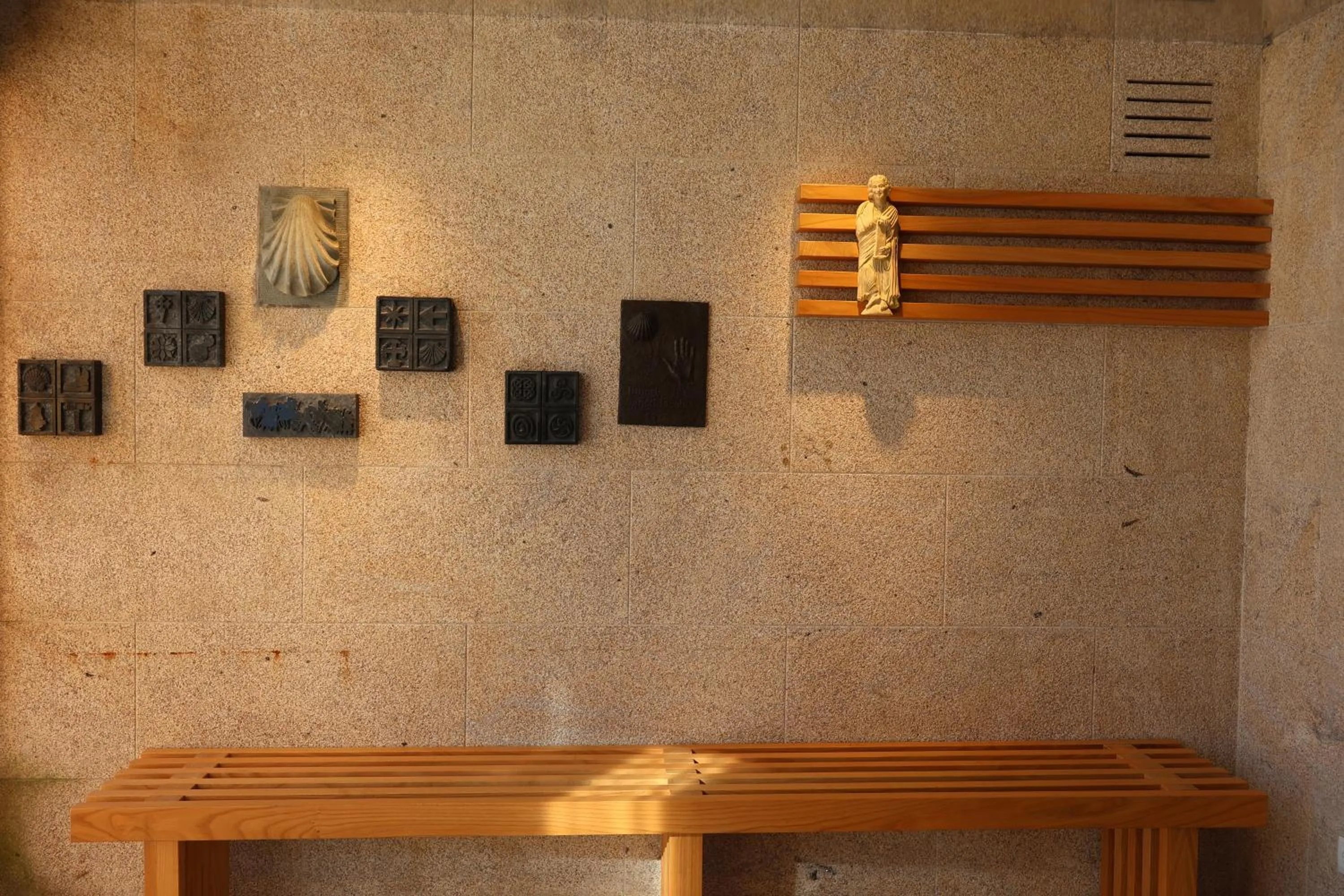 Lobby or reception in Loop INN Hostel Santiago de Compostela