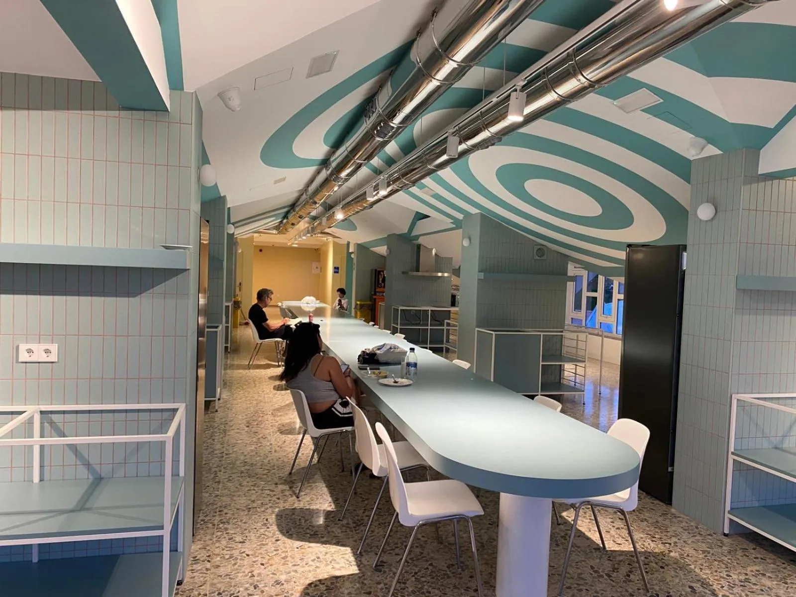 Kitchen or kitchenette in Loop INN Hostel Santiago de Compostela