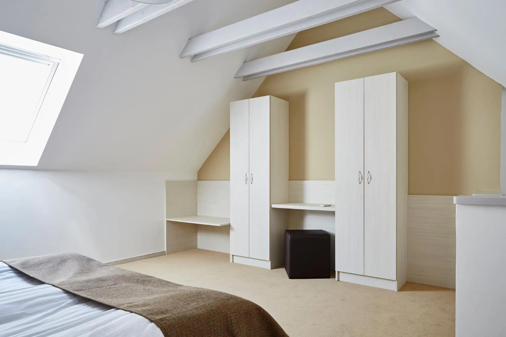 Bed in Hotel Astoria