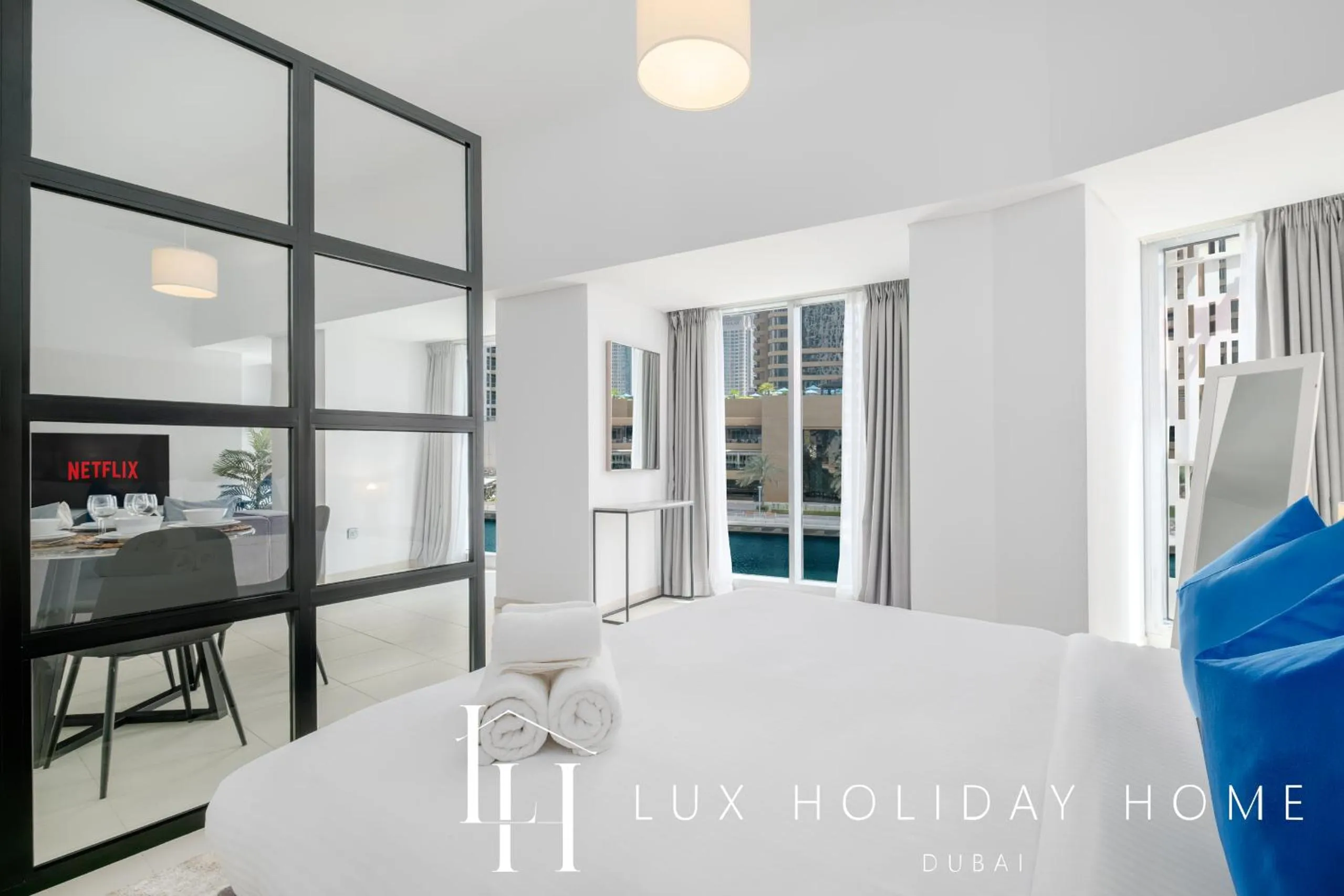 Bedroom in LUX The Cayan Superior Suite in The Dubai Marina