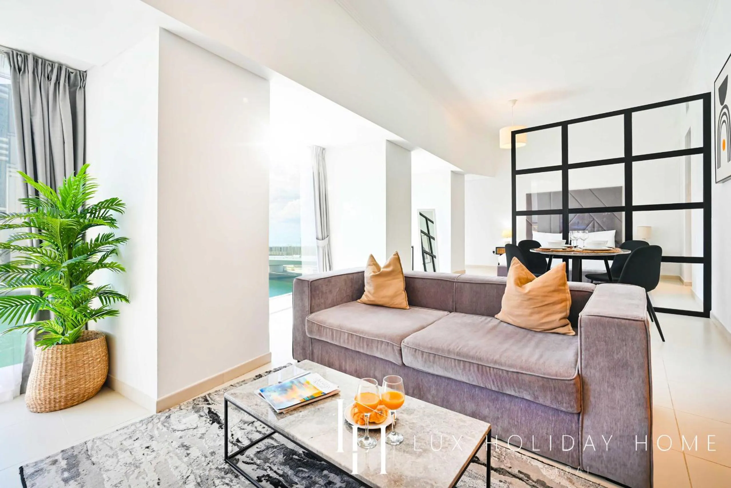 LUX The Cayan Superior Suite in The Dubai Marina