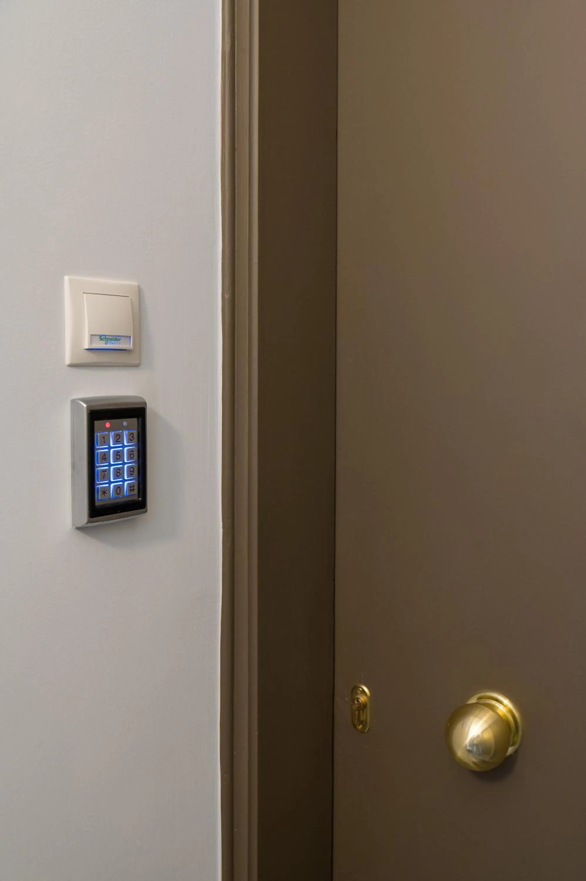 Facade/entrance in CHROMA Lodge Rafina