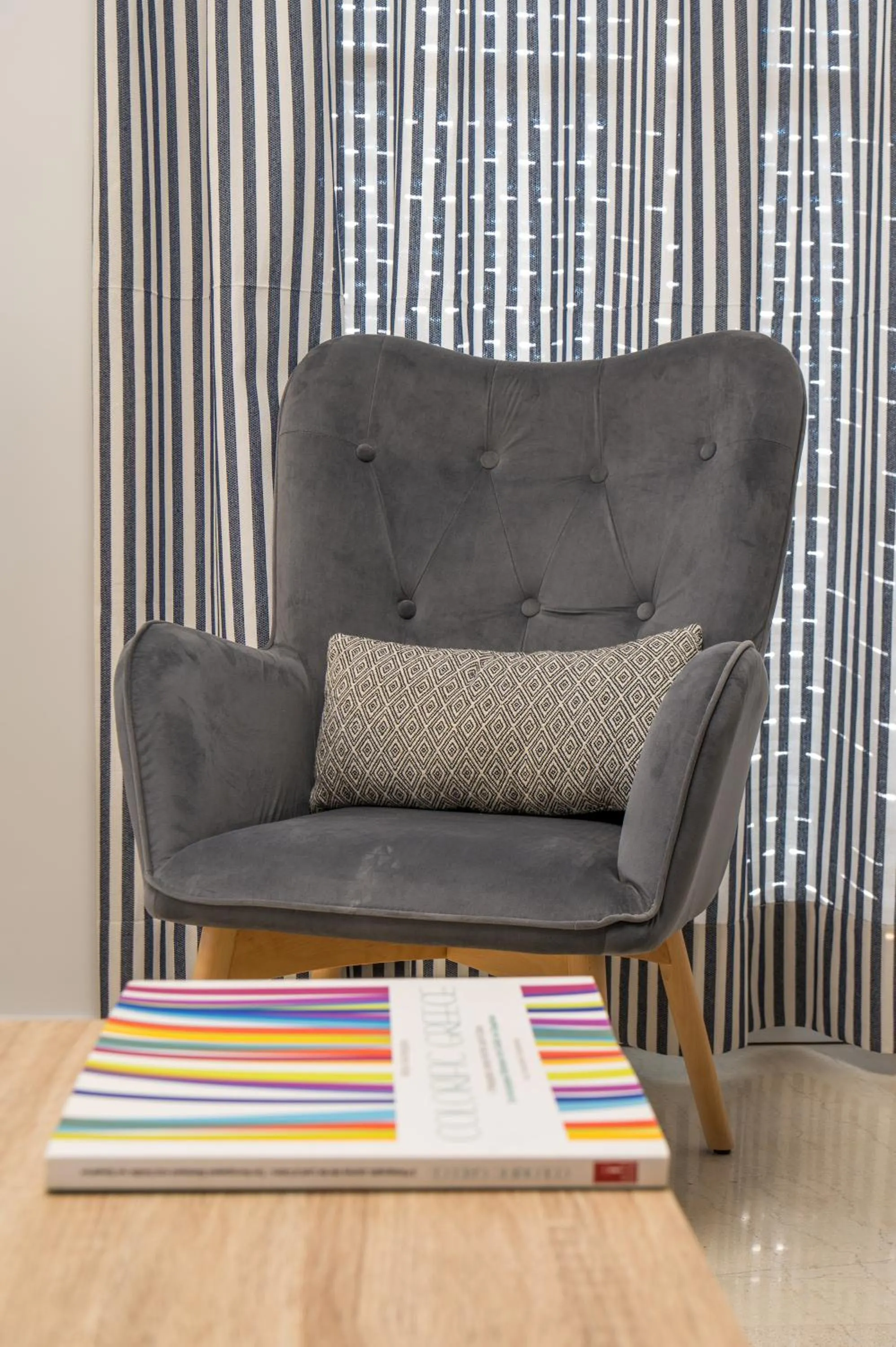 Seating area in CHROMA Lodge Rafina