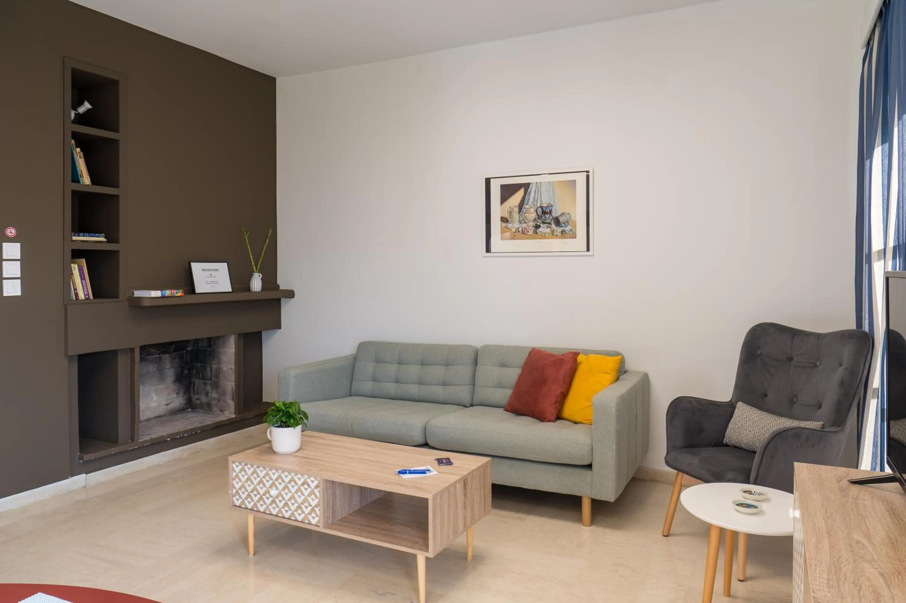 Living room in CHROMA Lodge Rafina