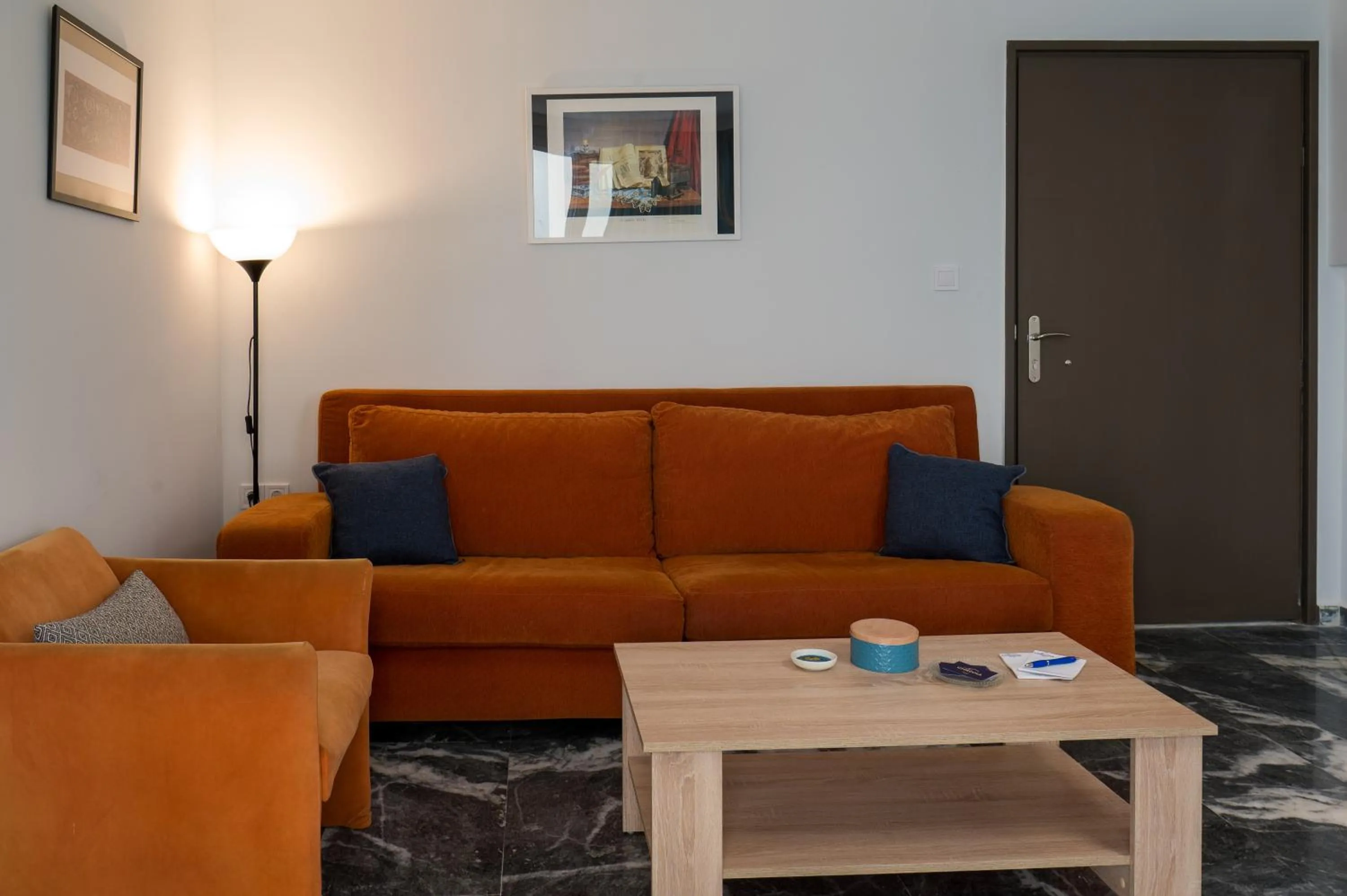 Living room in CHROMA Lodge Rafina