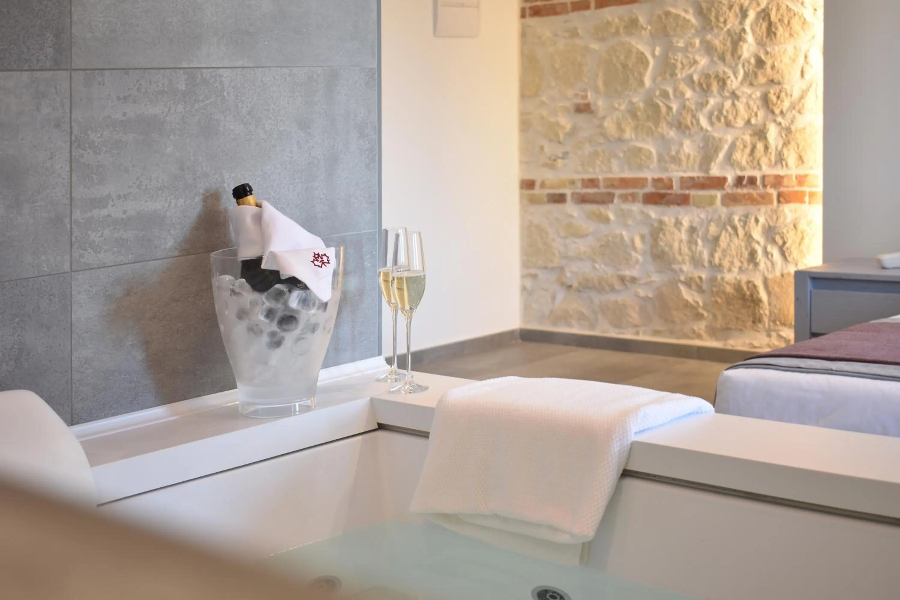 Hot Tub in Tenuta Micoli