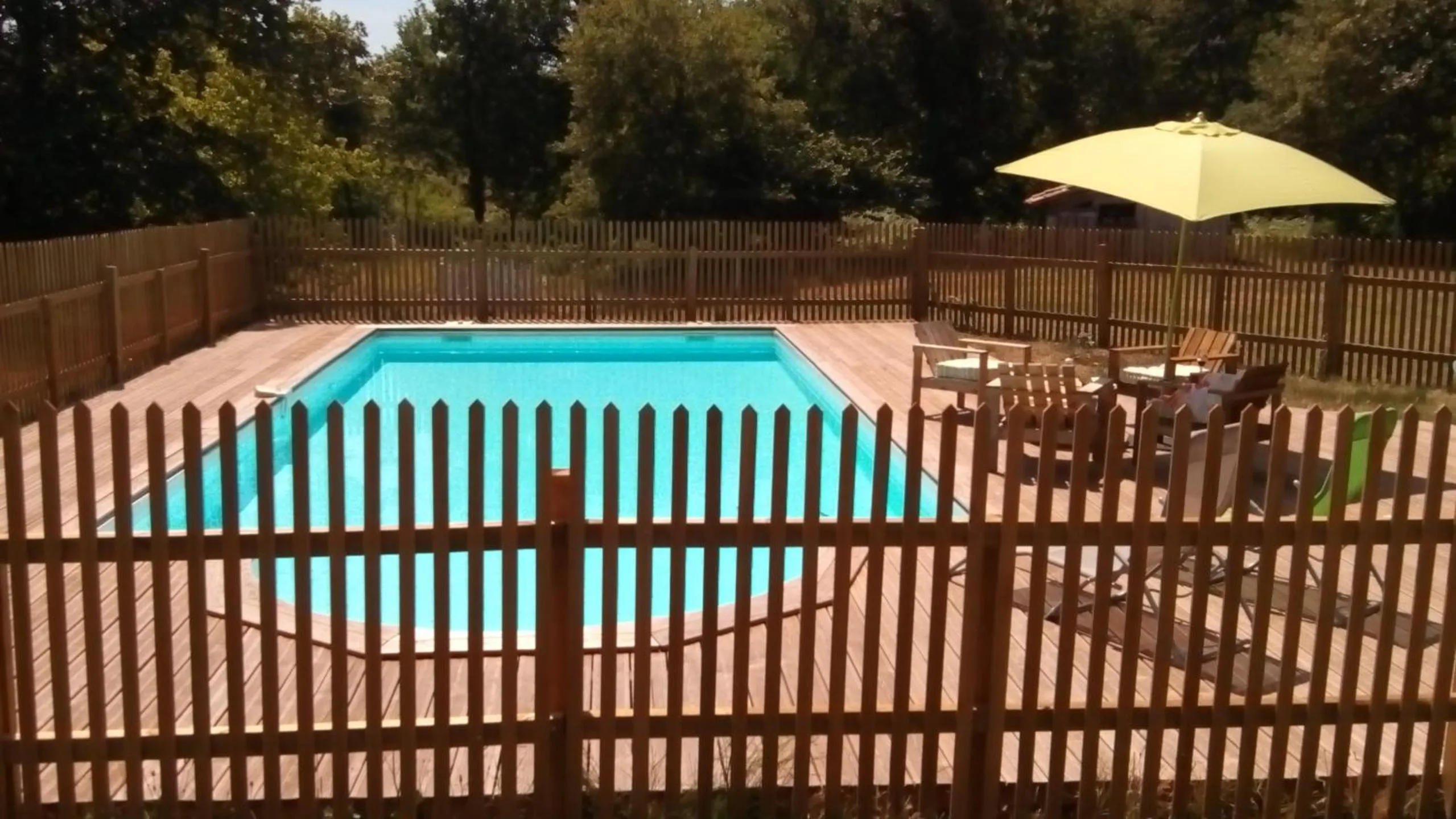 Swimming pool in les chambres du pont des chèvres