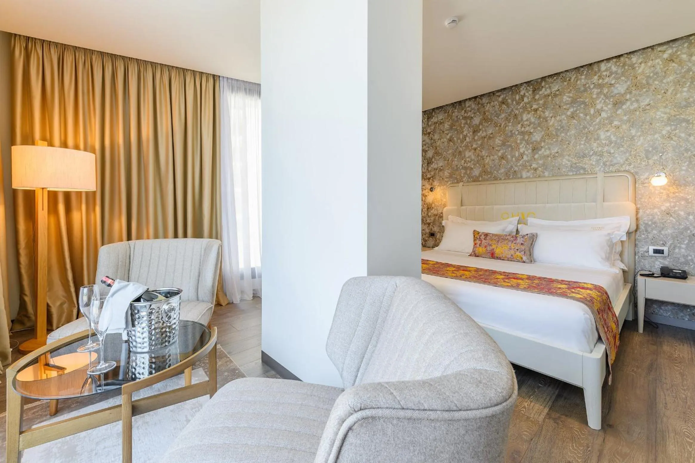 Bed in Chic Boutique Hotel Vlore