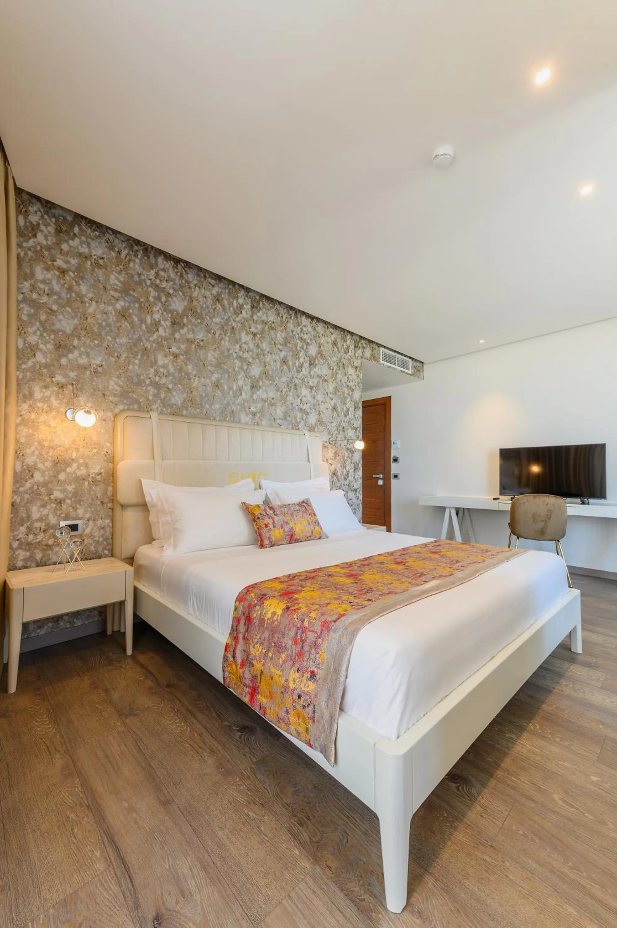 Bed in Chic Boutique Hotel Vlore