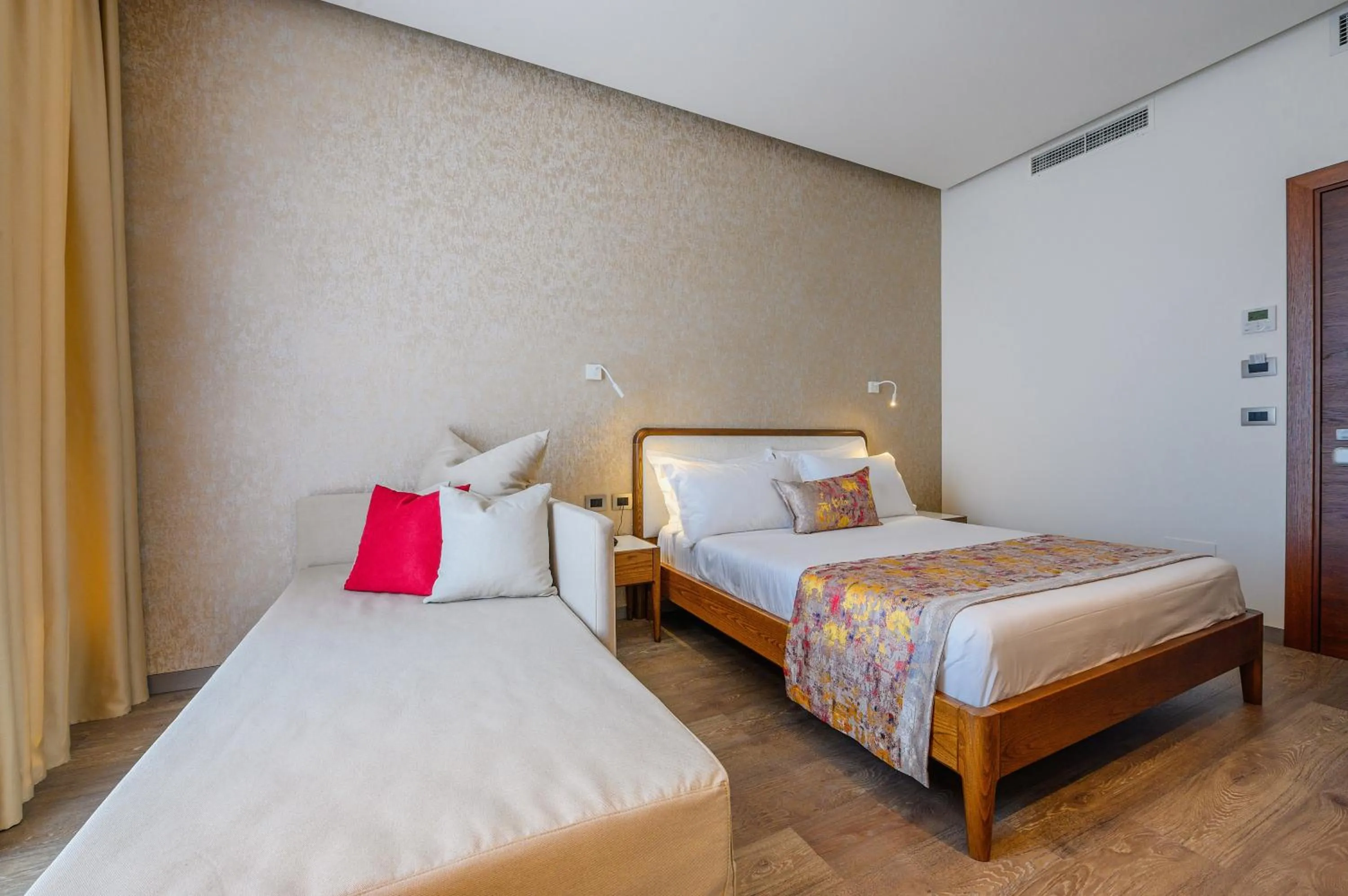 Bed in Chic Boutique Hotel Vlore