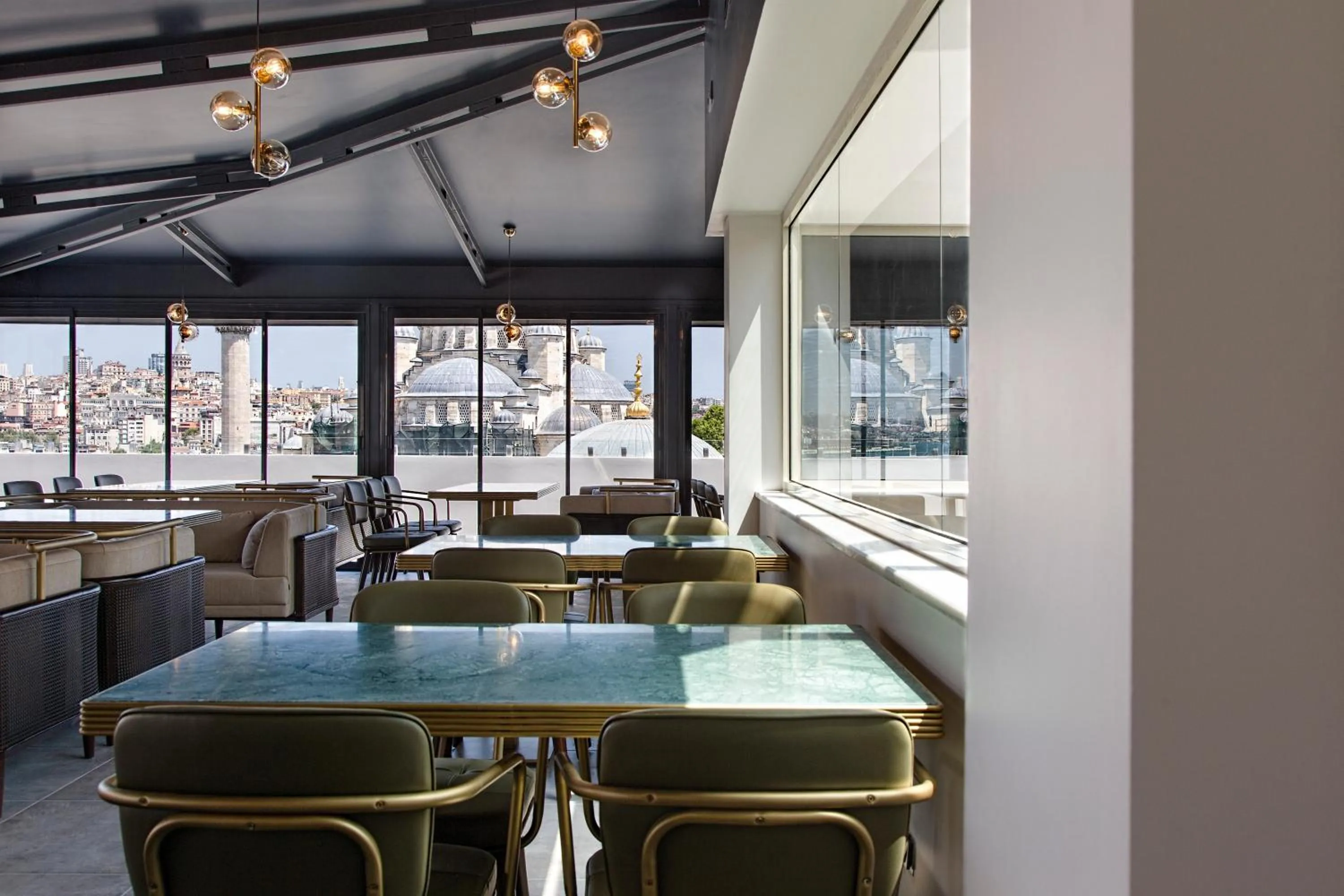 Restaurant/places to eat in Mest Hotel Istanbul Sirkeci