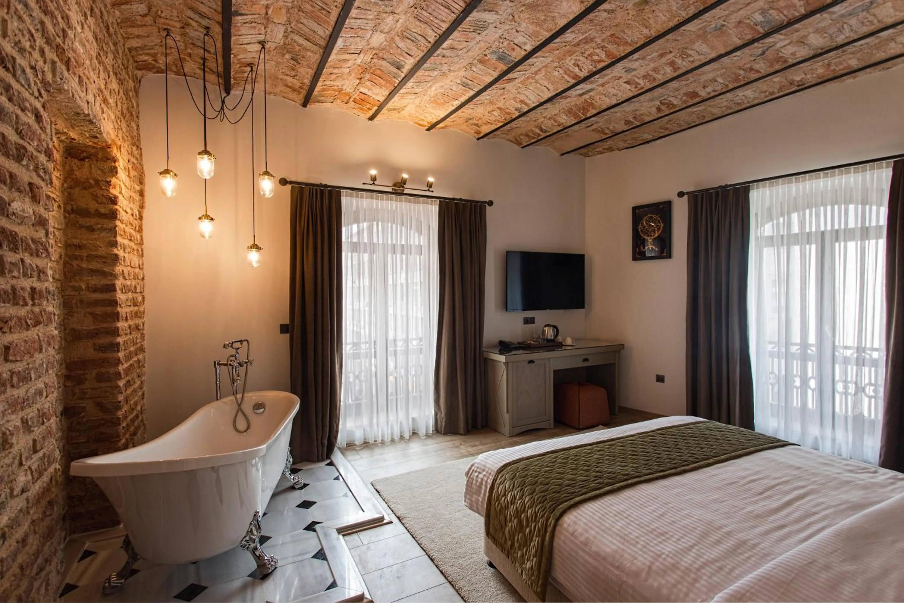 Photo of the whole room, Bed in Mest Hotel Istanbul Sirkeci