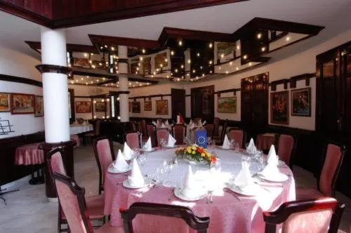 Restaurant/places to eat in Hozam Wellness és Apartman