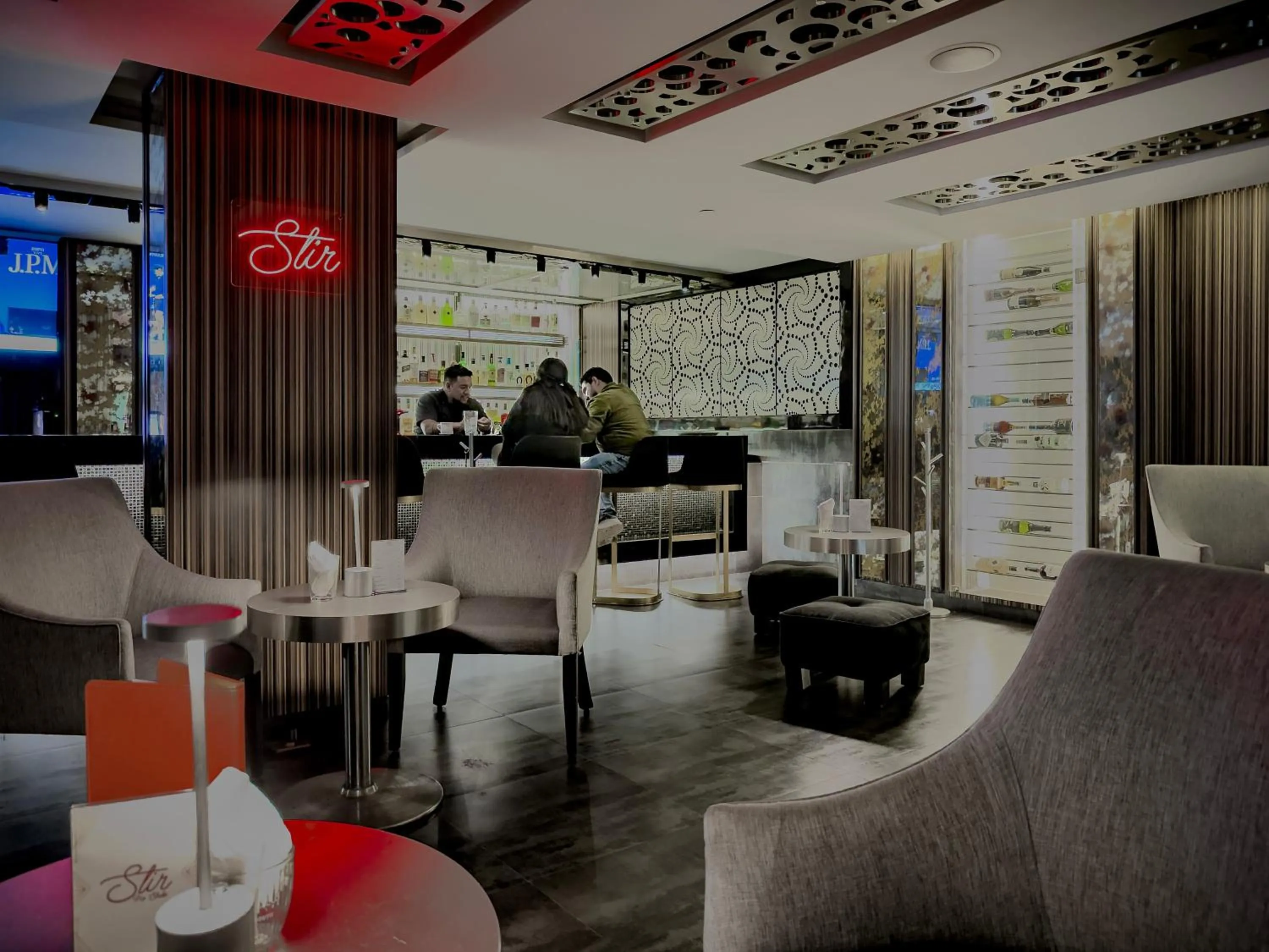 Restaurant/places to eat in Hotel Marbella