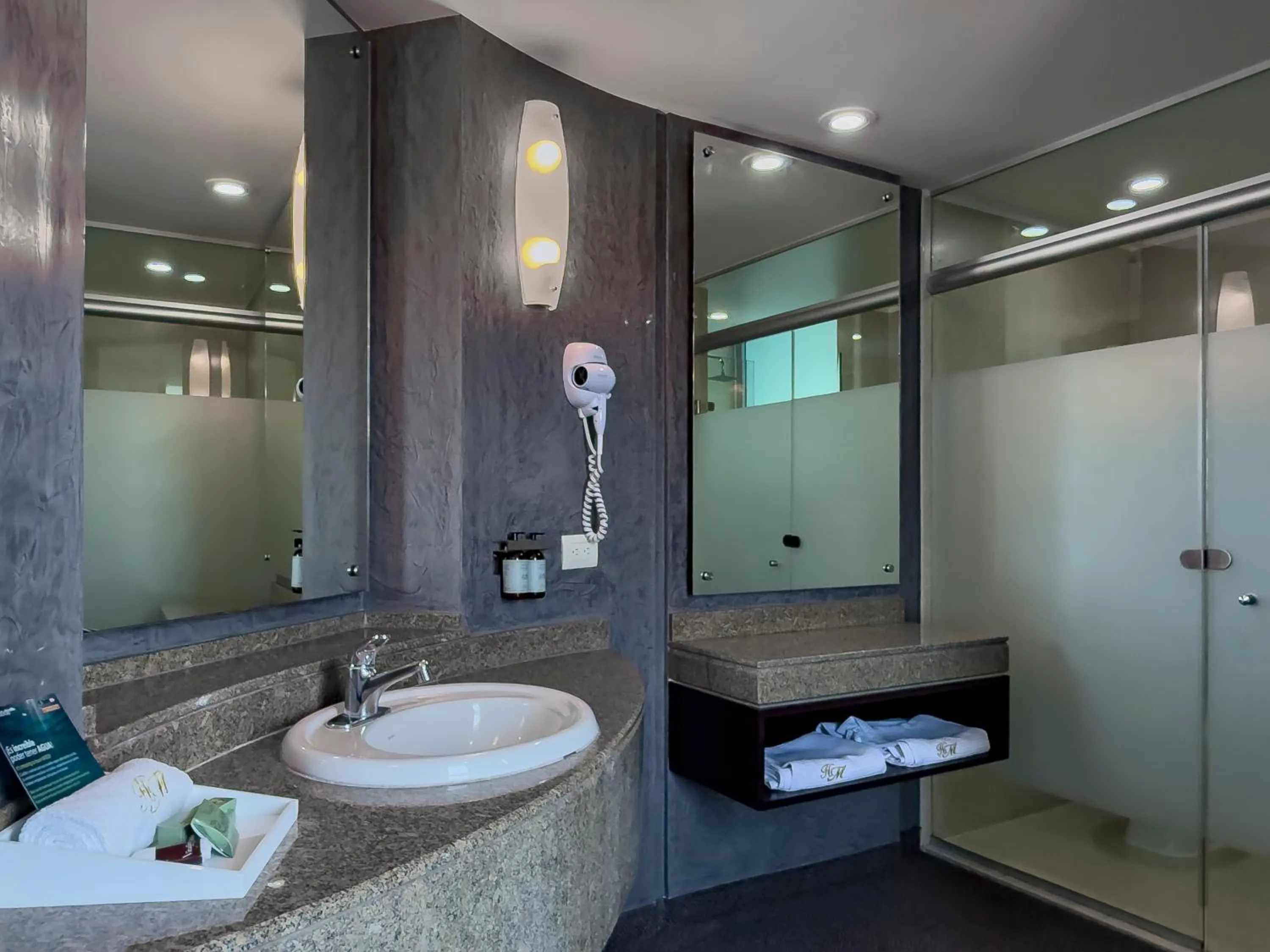 Bathroom in Hotel Marbella