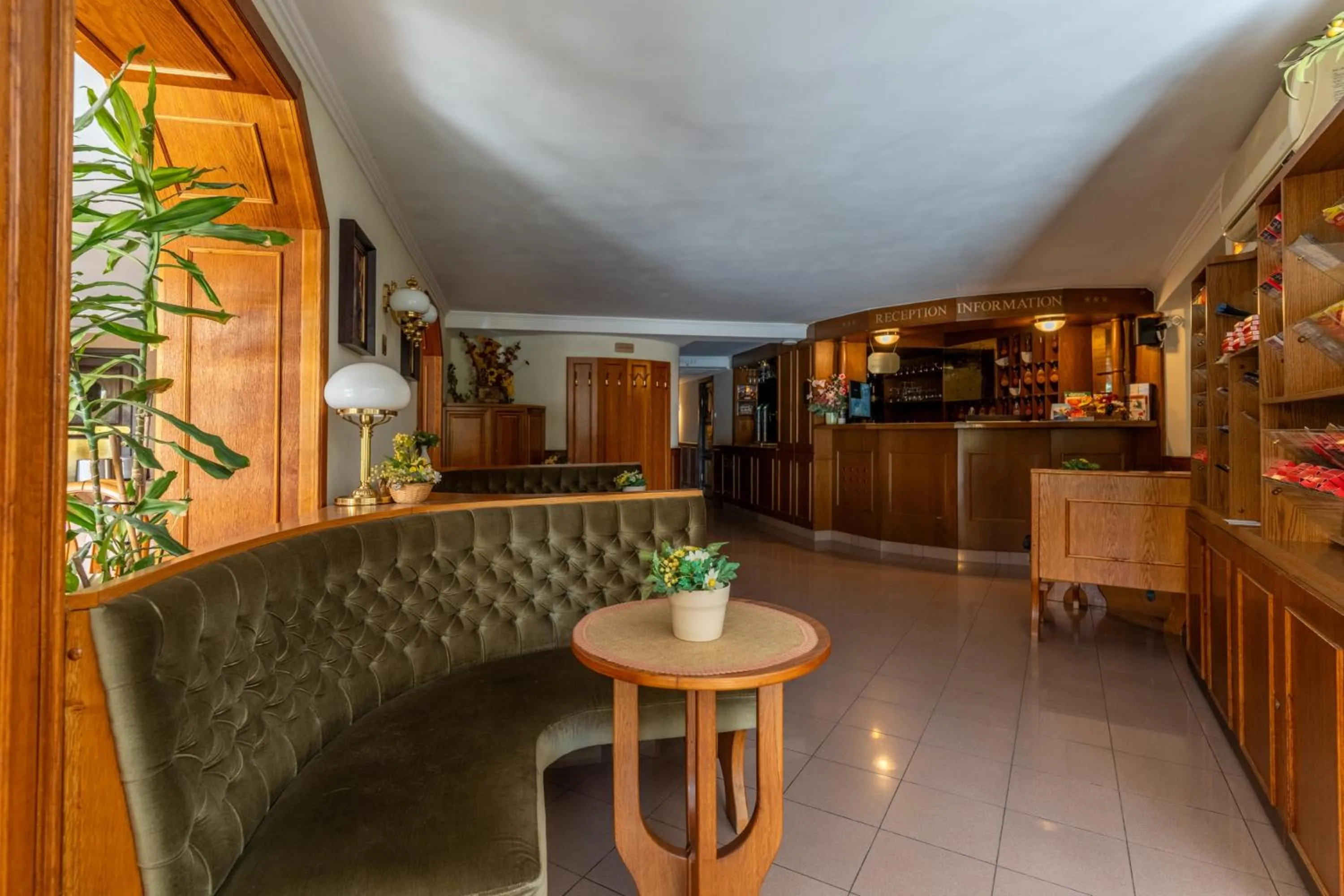 Lobby or reception in Hotel Molnár