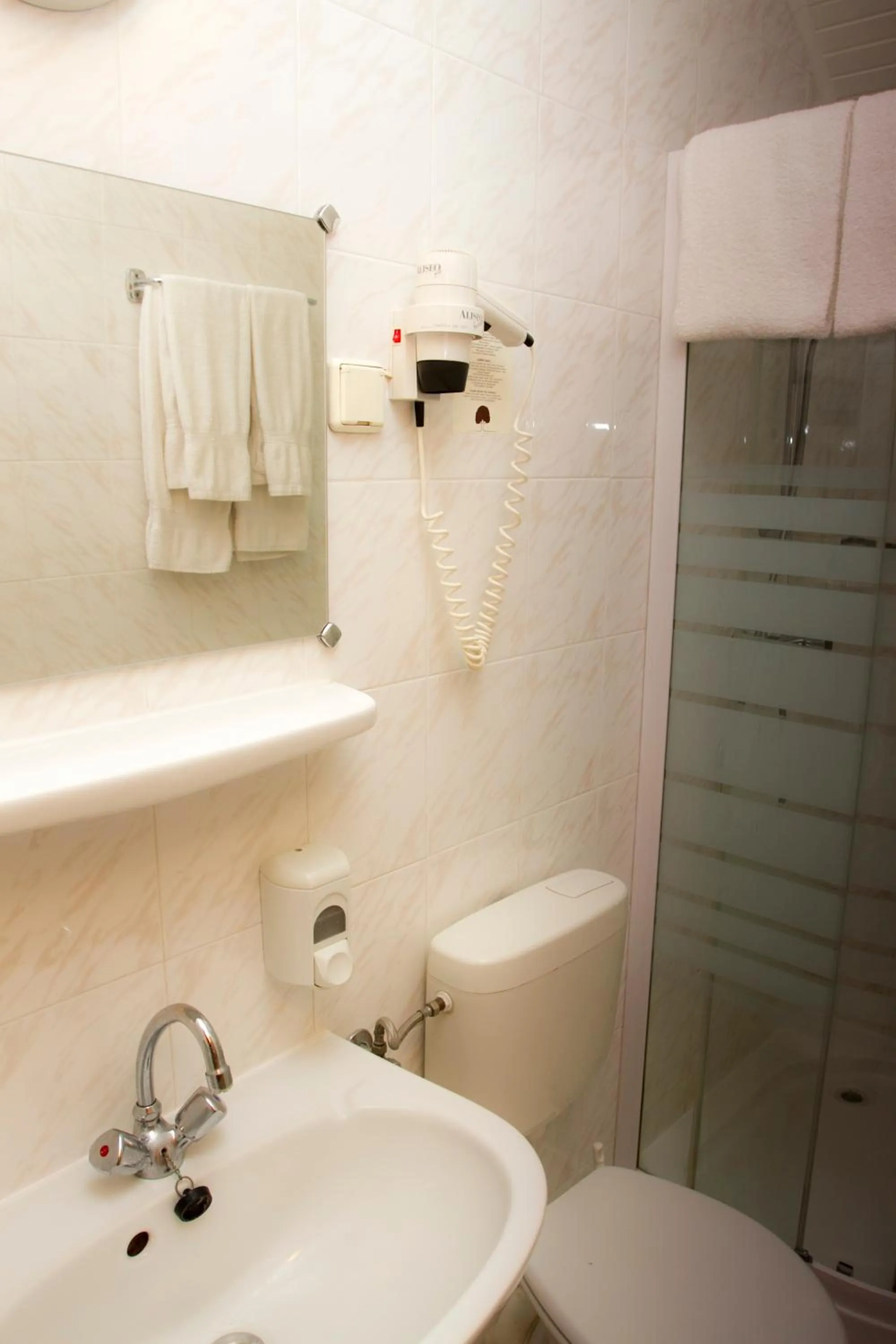 Bathroom in Hotel Molnár