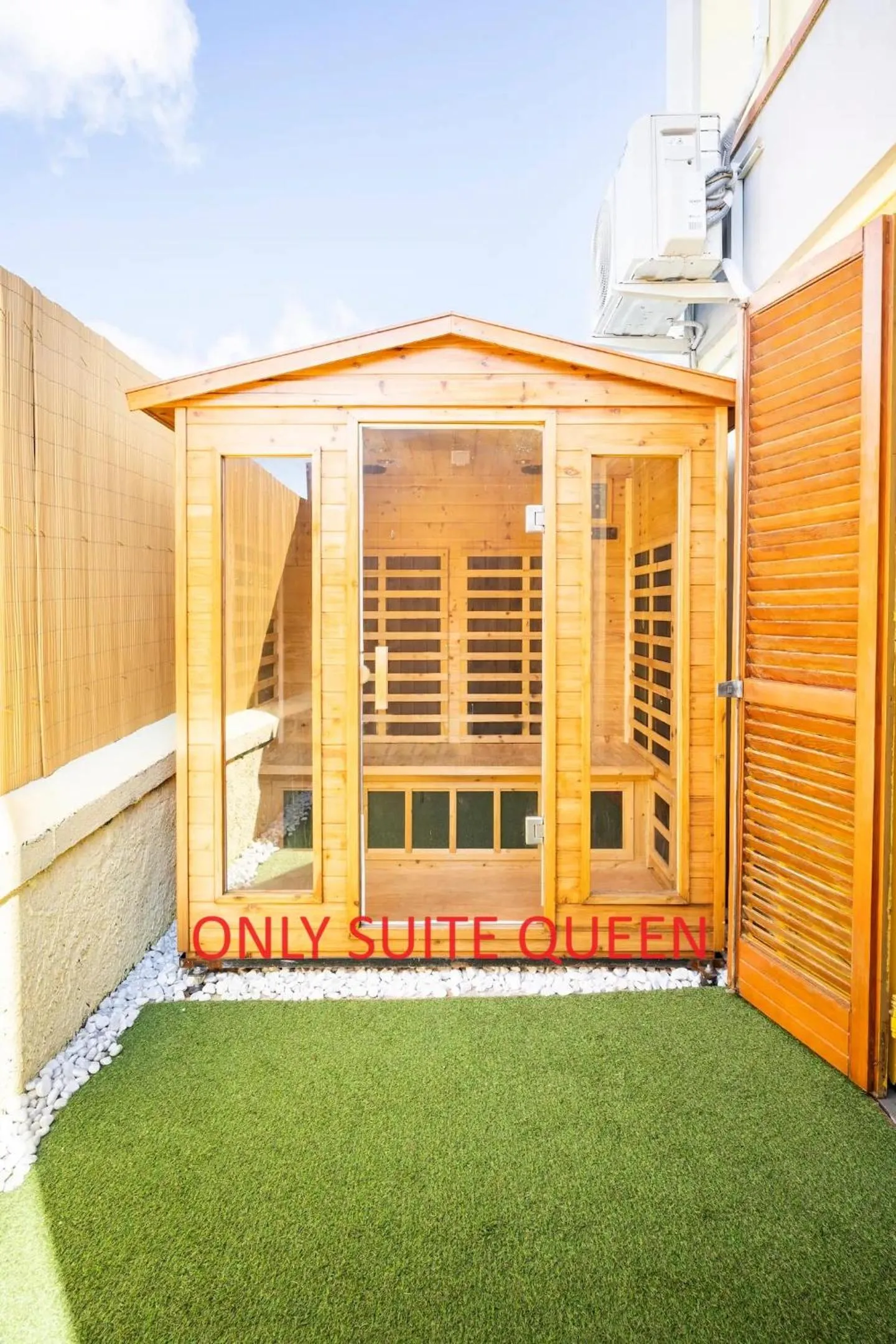 Sauna in Villa Mariel Suites & Apartment