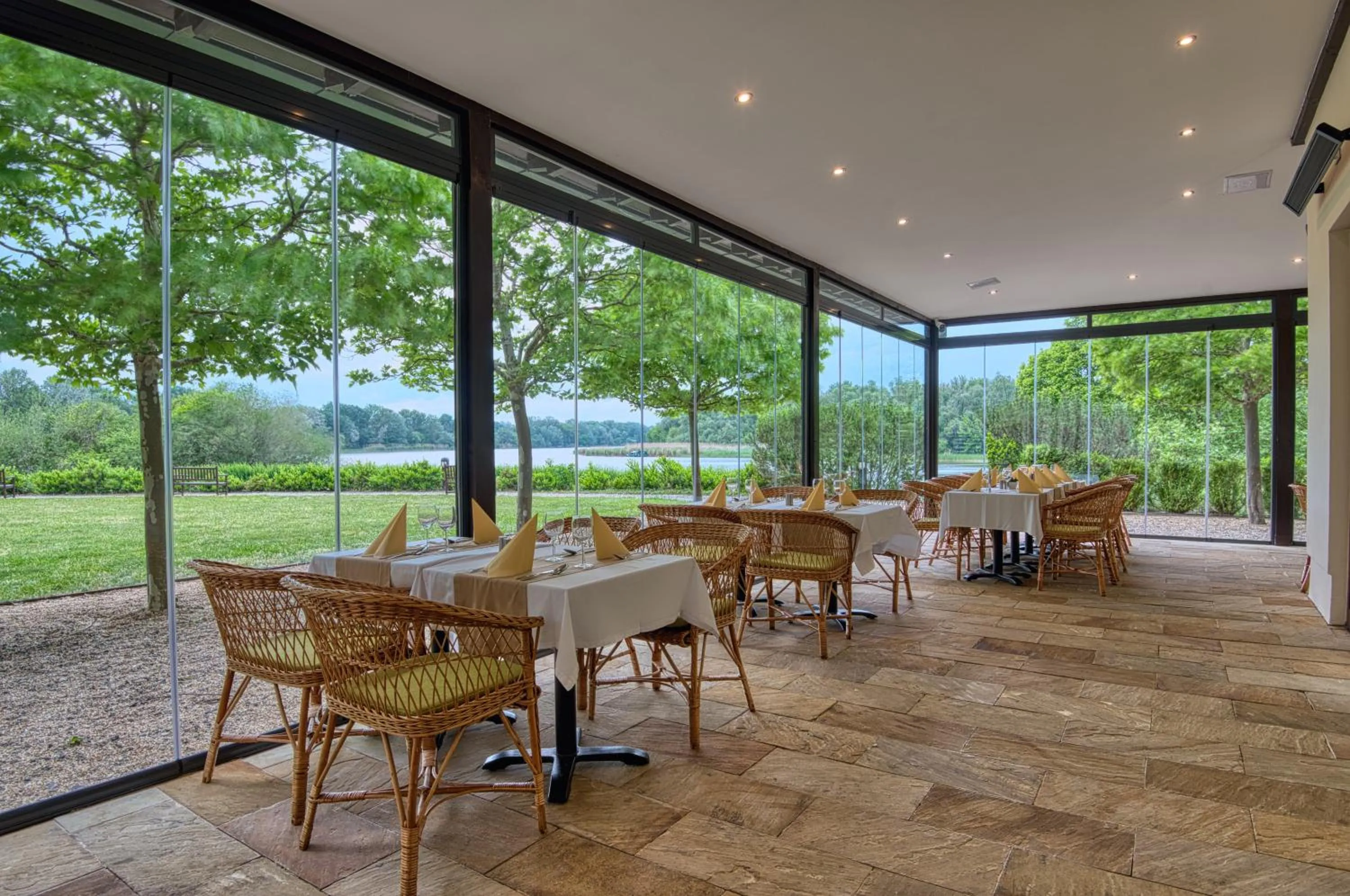 Lake view in Tisza Balneum Hotel