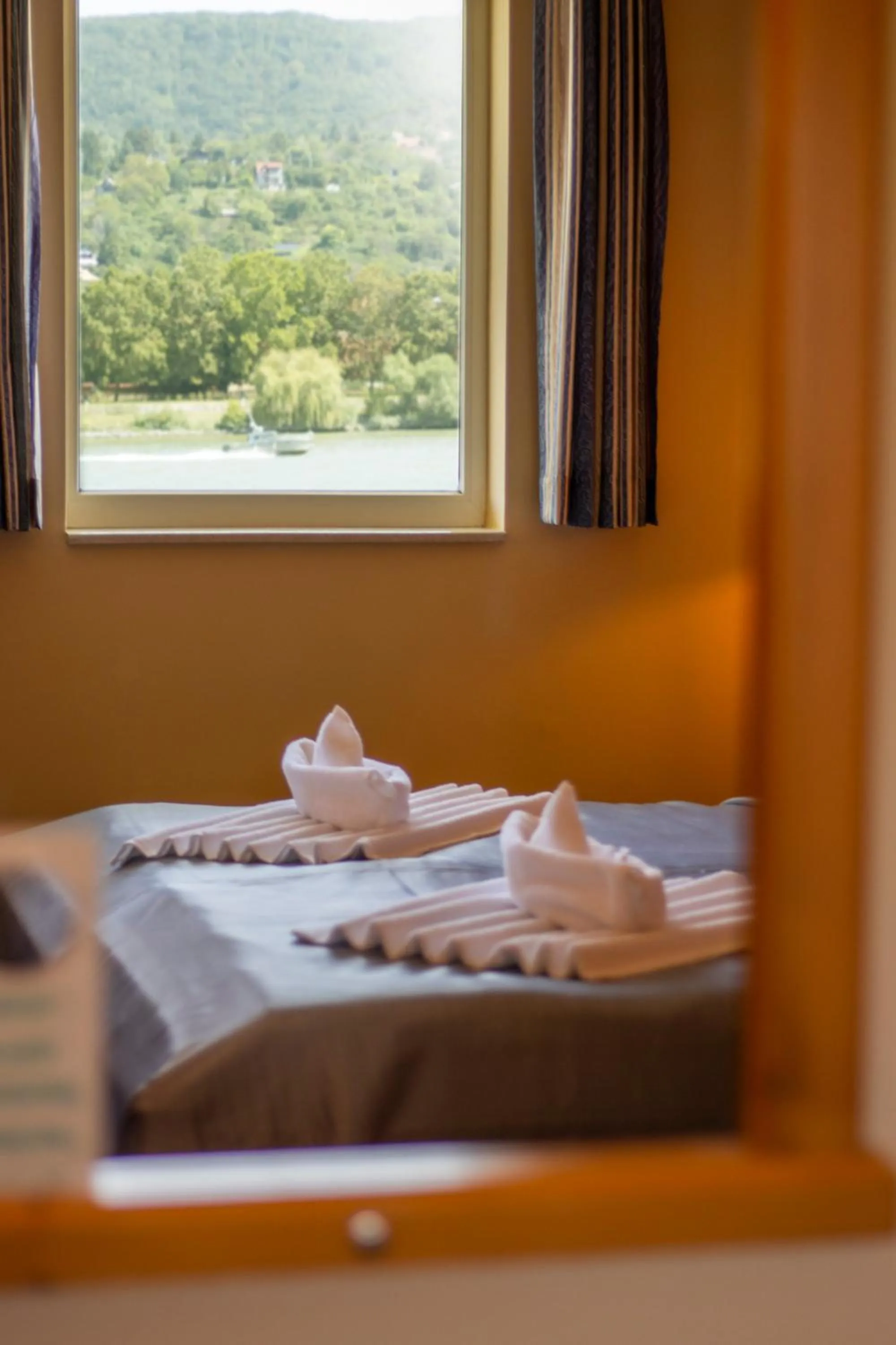 Bed in Aquamarina Hotel Visegrád