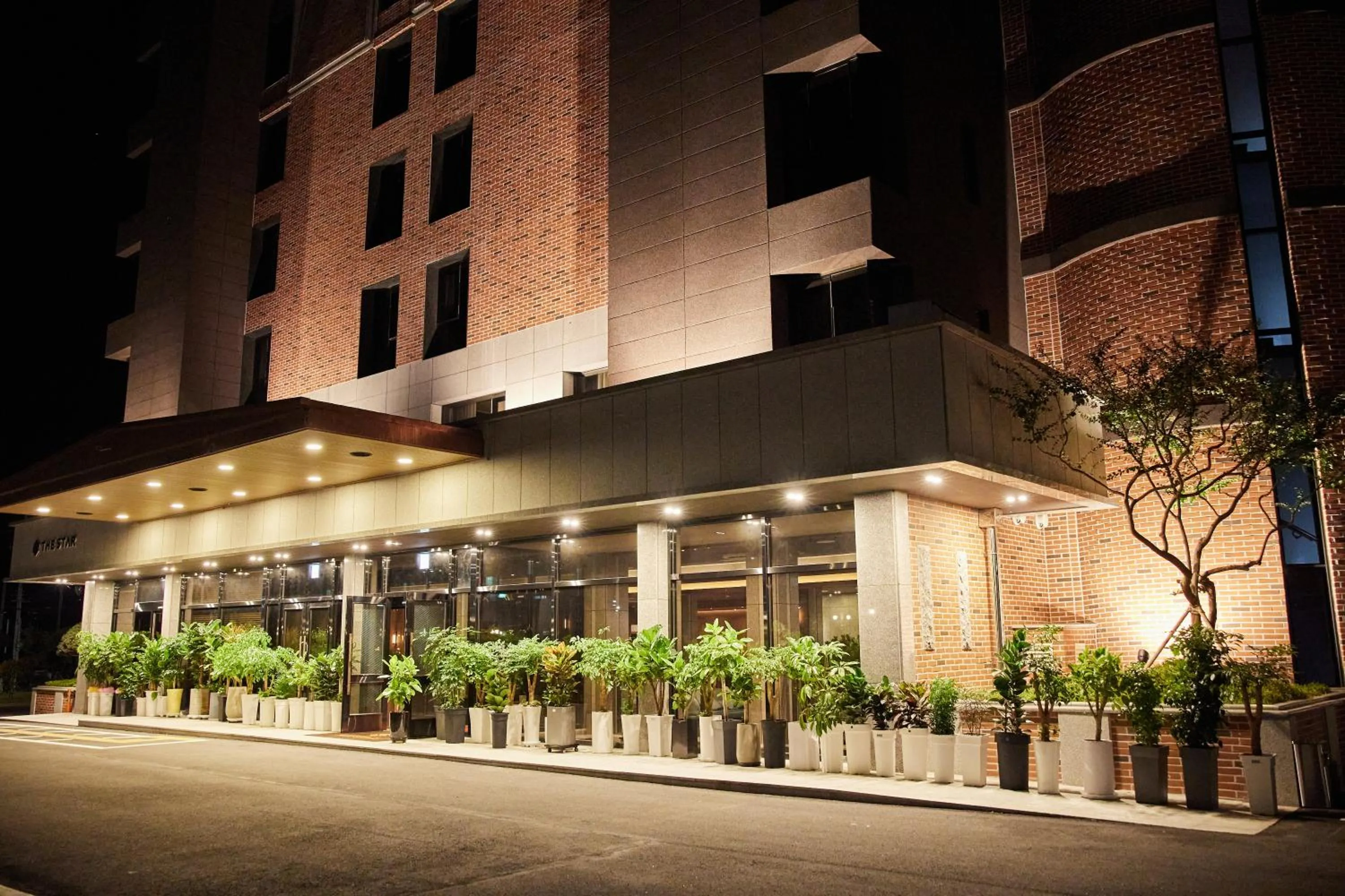 Facade/entrance in Hotel The Star