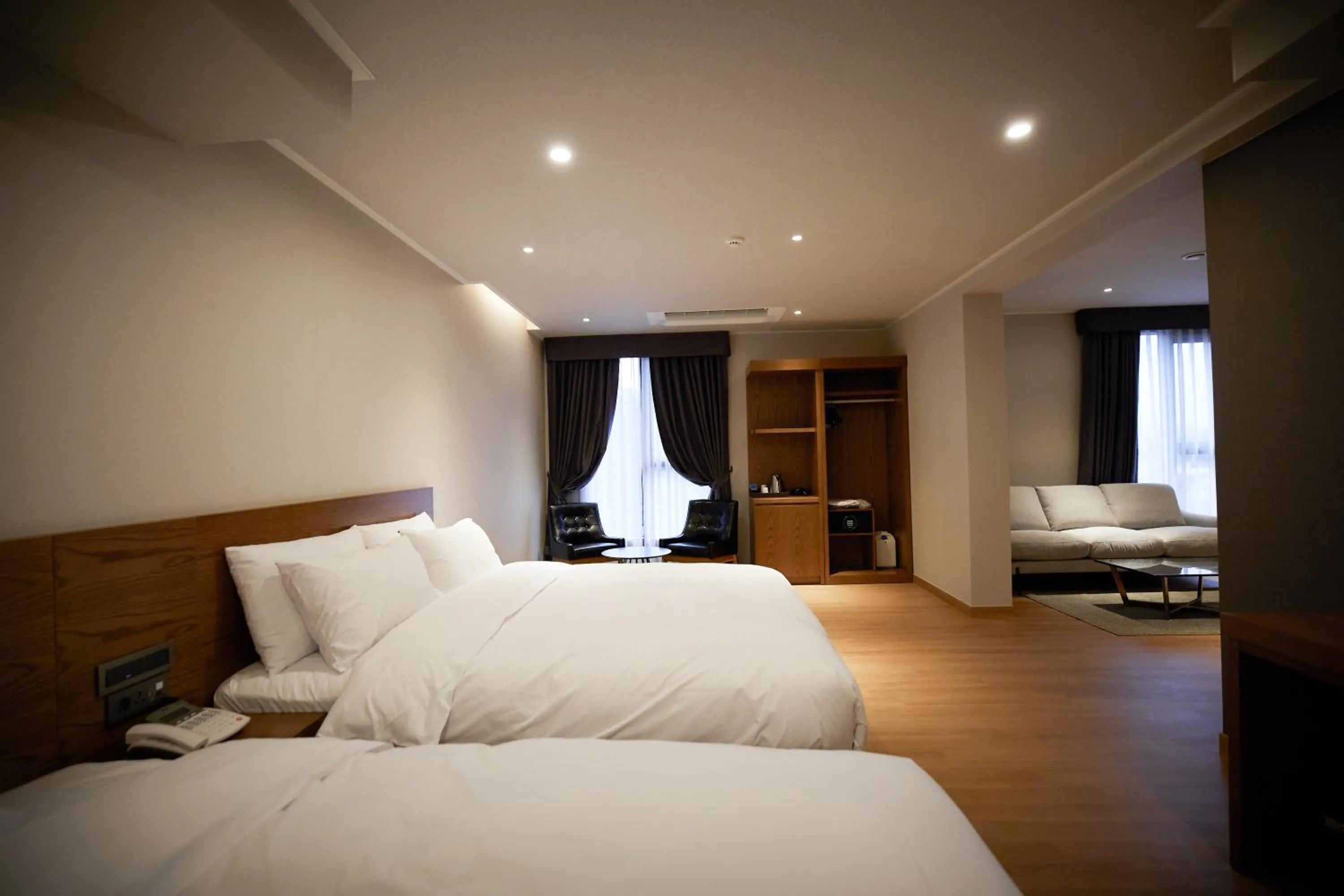 Photo of the whole room, Bed in Hotel The Star