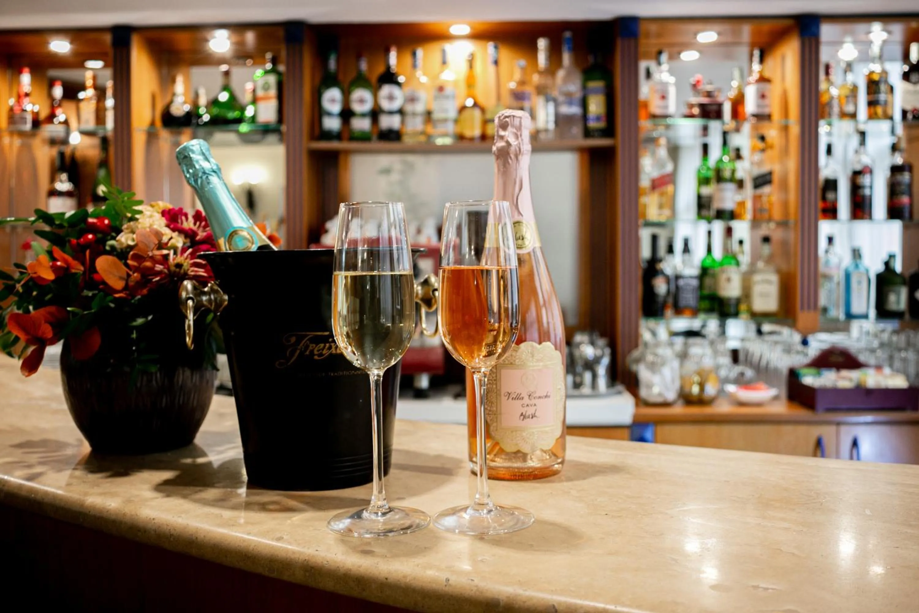 Lounge or bar in Hotel Mediterran