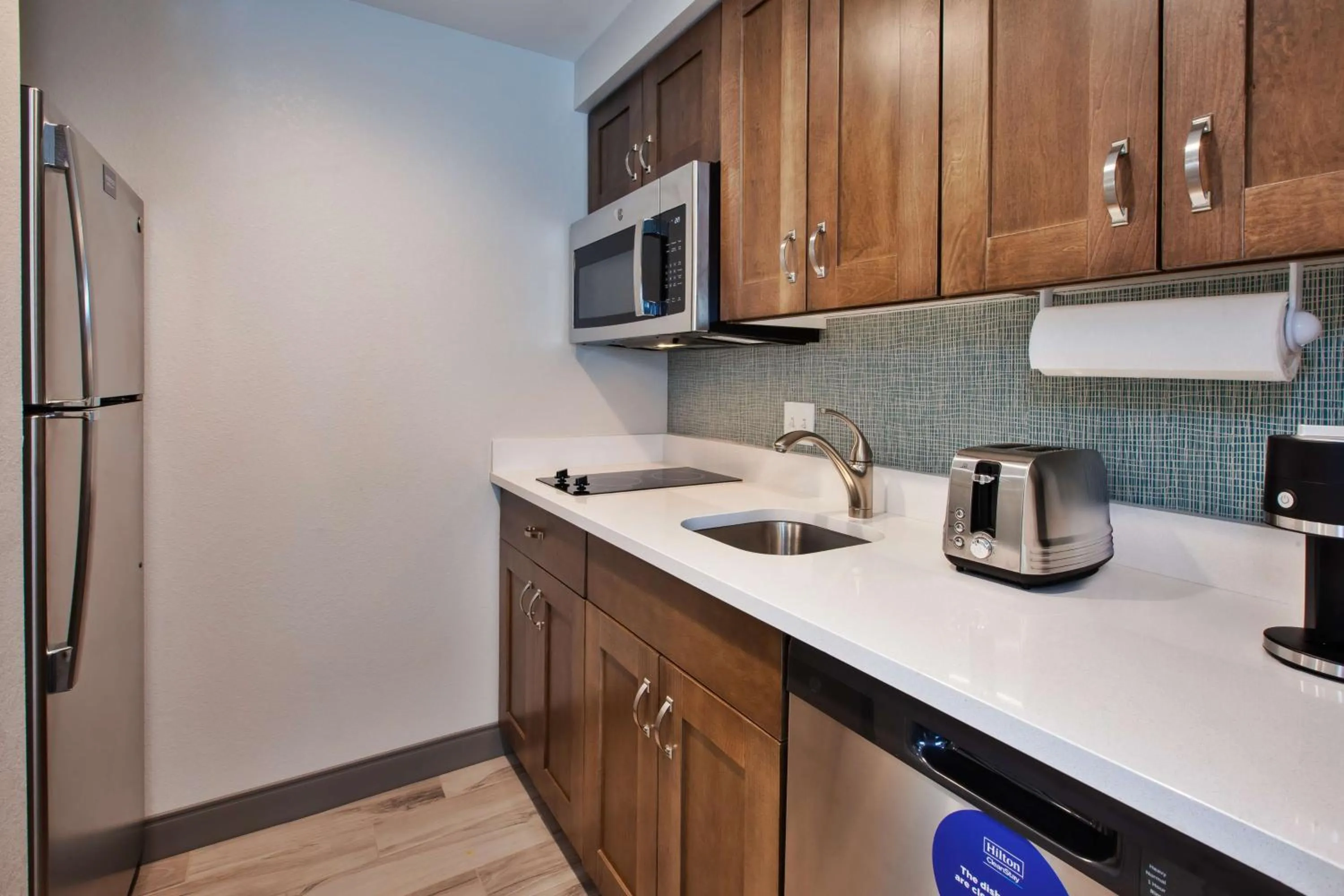 Kitchen or kitchenette in Homewood Suites By Hilton Columbus Easton, Oh
