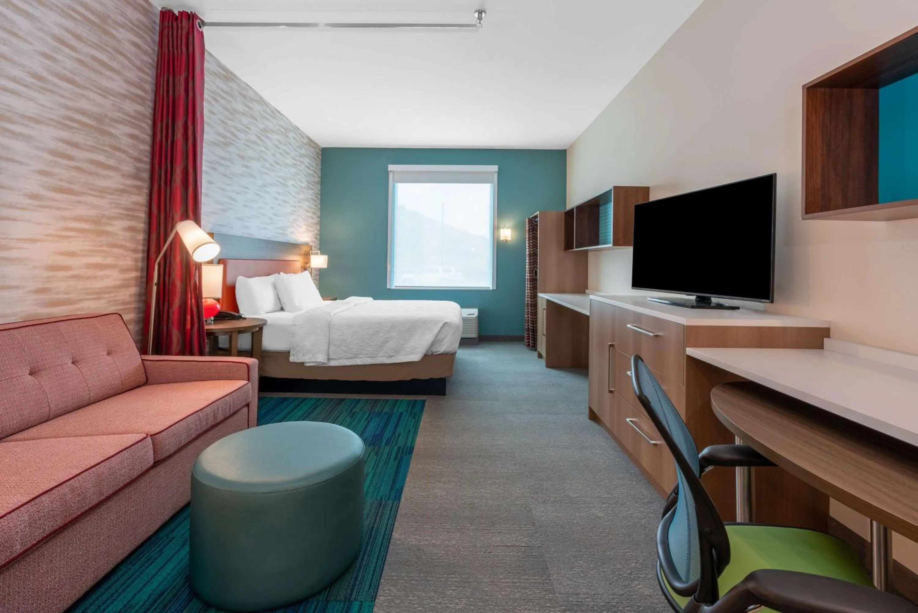 Bedroom, Bed in Home2 Suites By Hilton Pocatello, Id