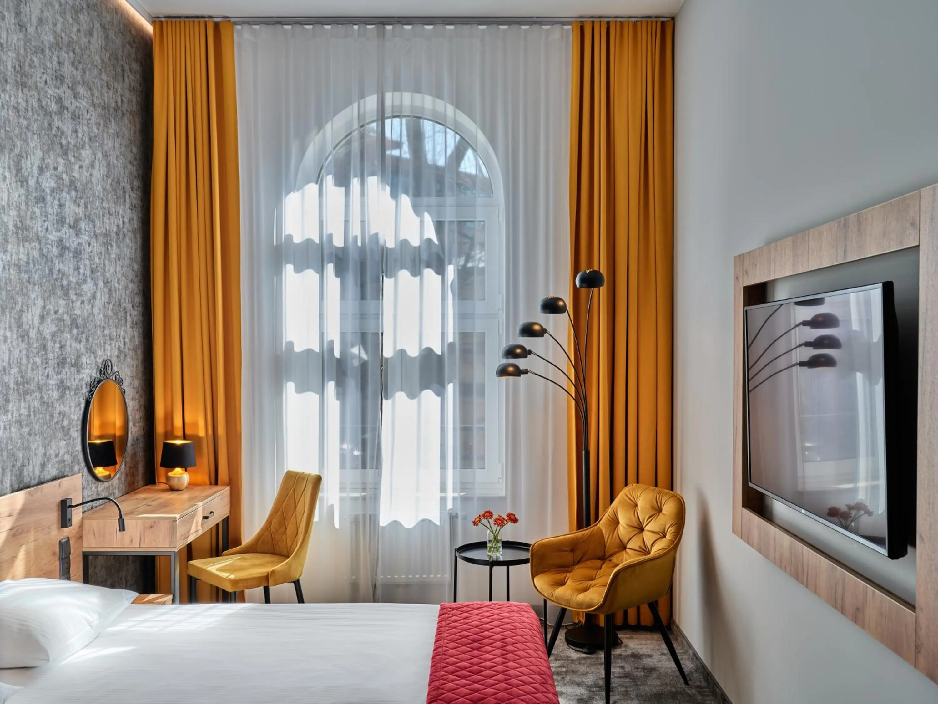 Bedroom, Bed in 1891 Garni Hotel