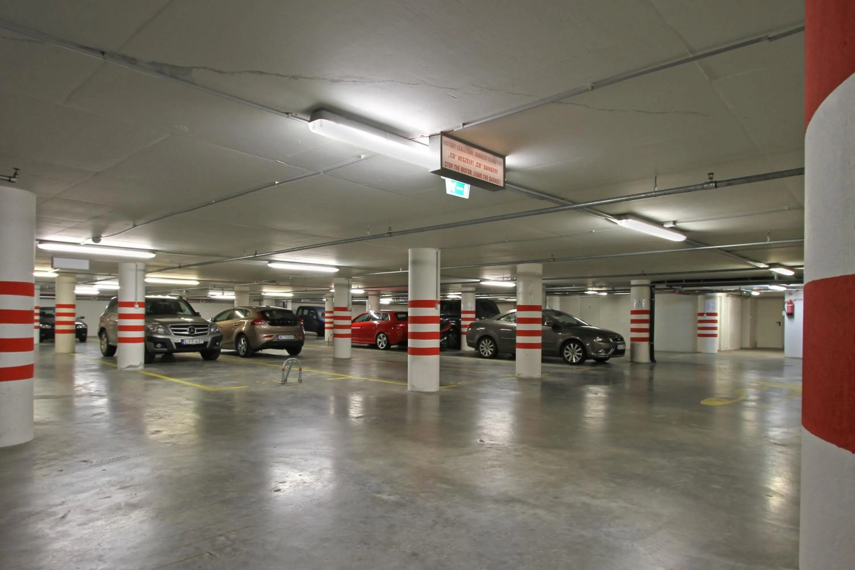 Parking in Opera Residence