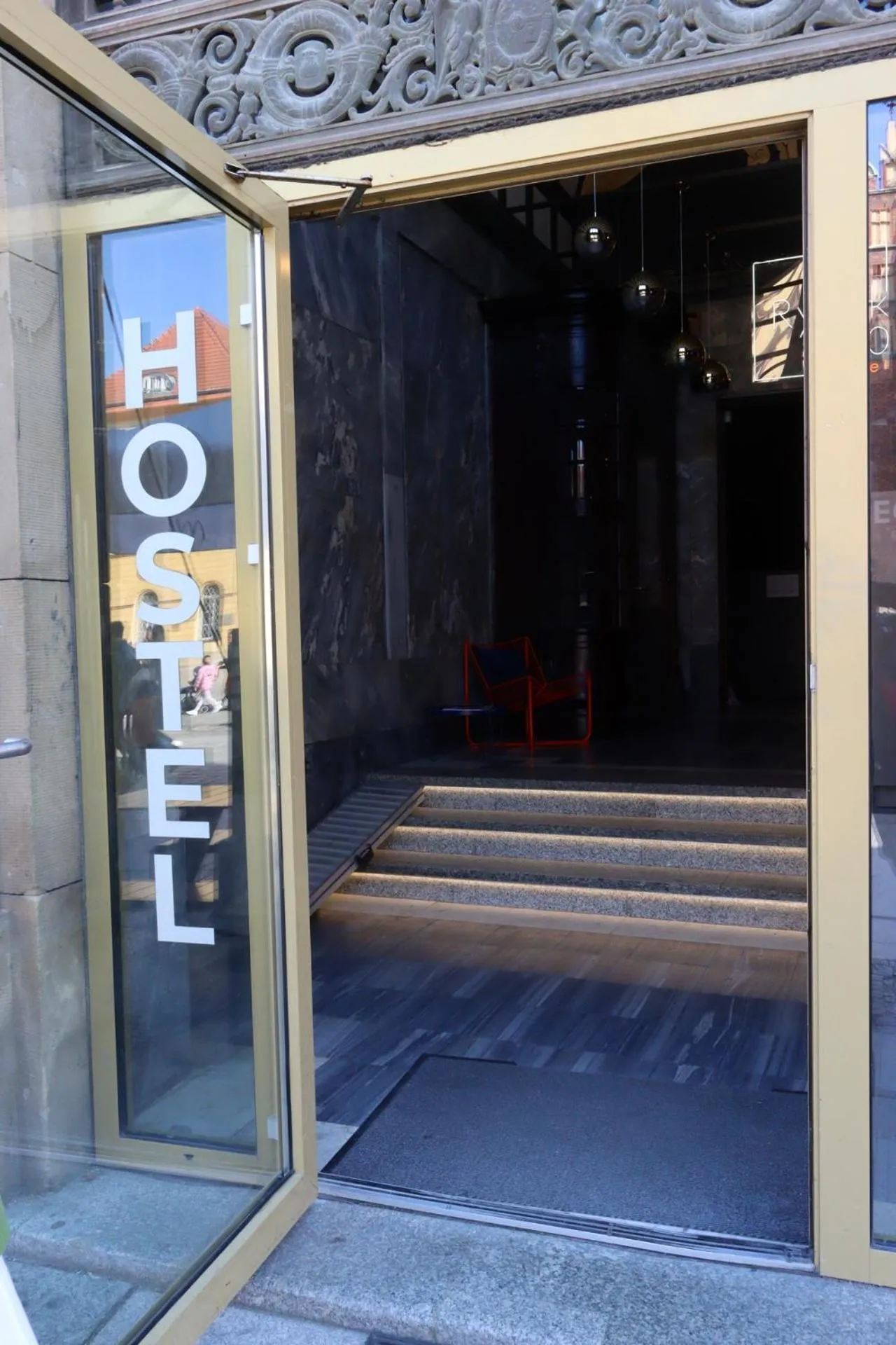 Facade/entrance in RYNEK 30 Hostel