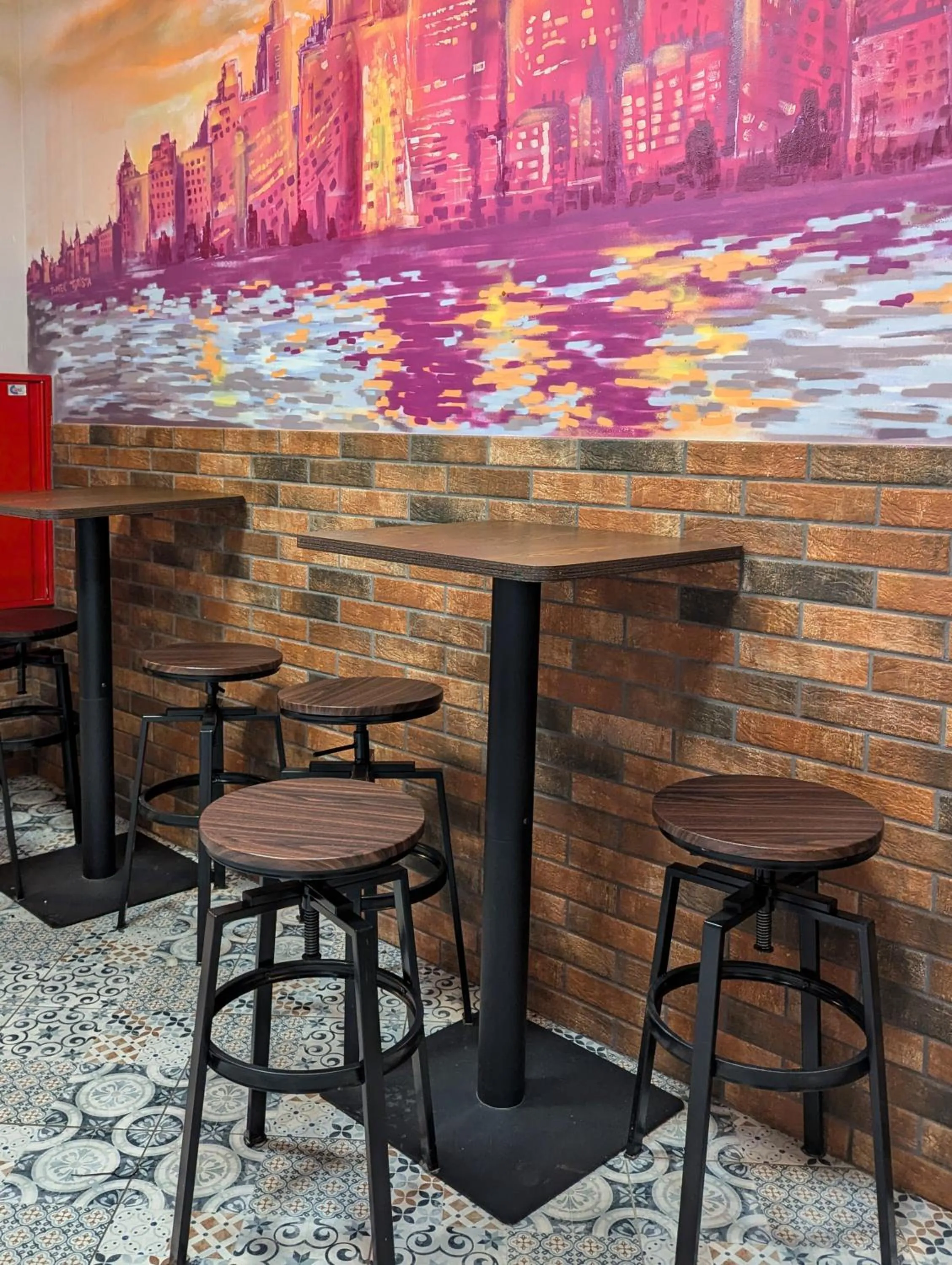 Communal kitchen in RYNEK 30 Hostel