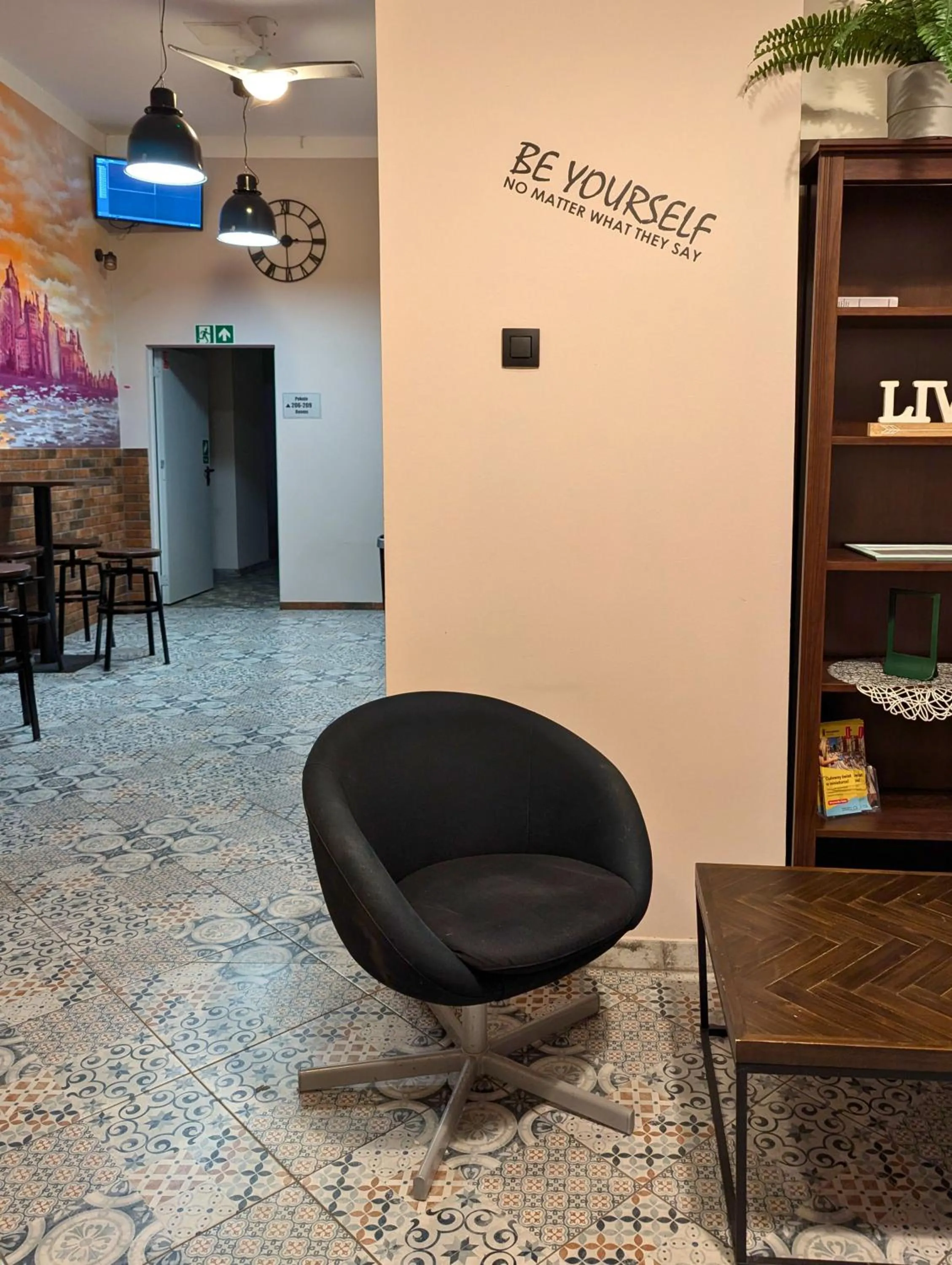 Seating area in RYNEK 30 Hostel