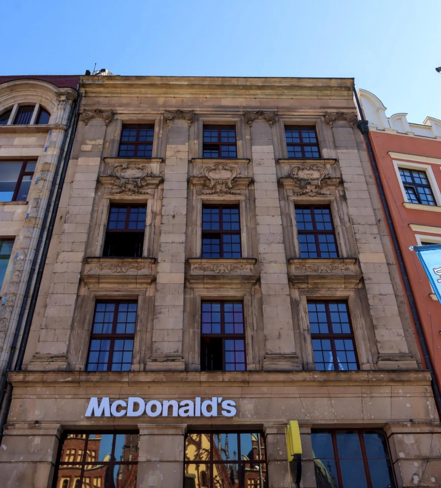 Property building in RYNEK 30 Hostel