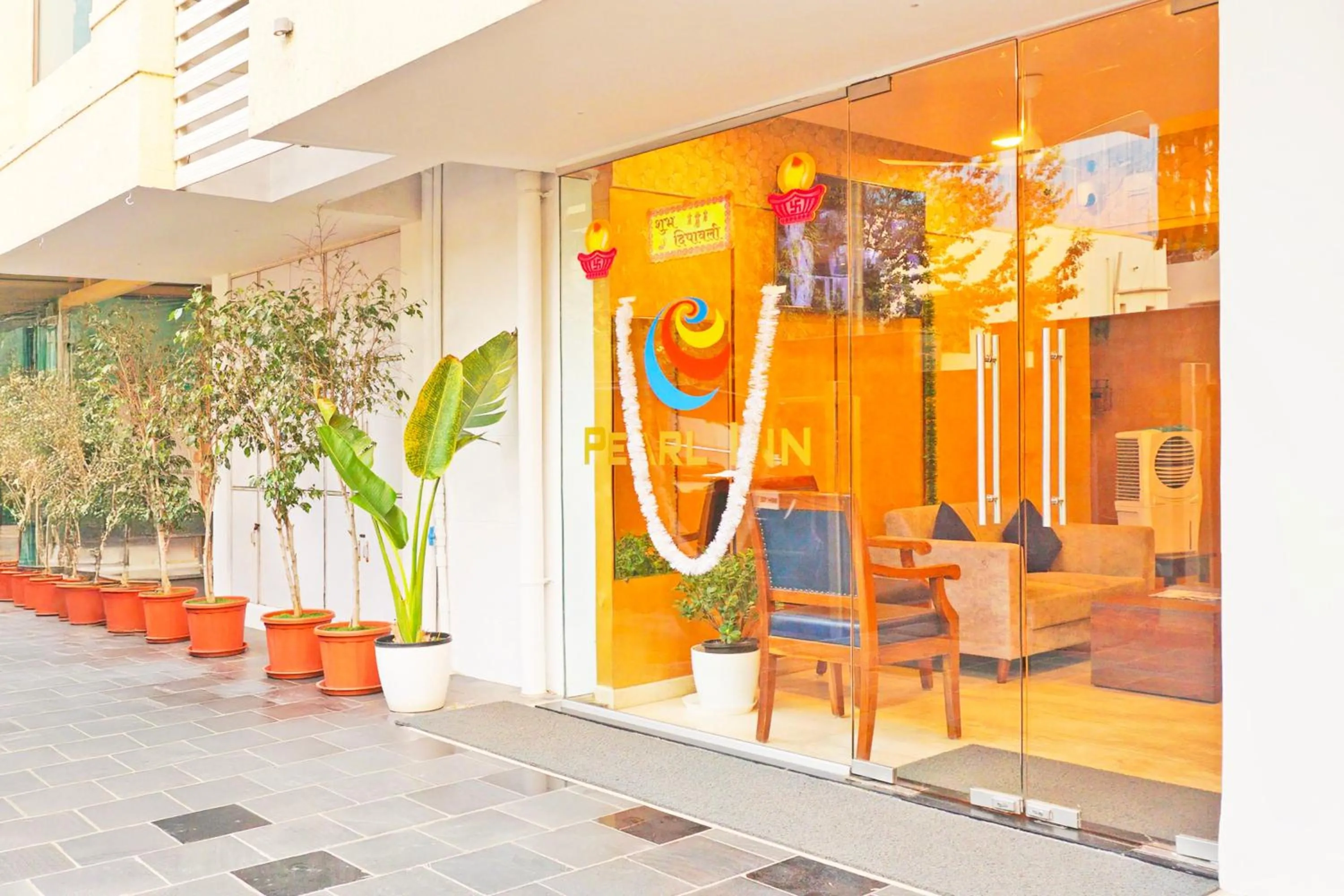 Facade/entrance in Hotel O Pearl Inn