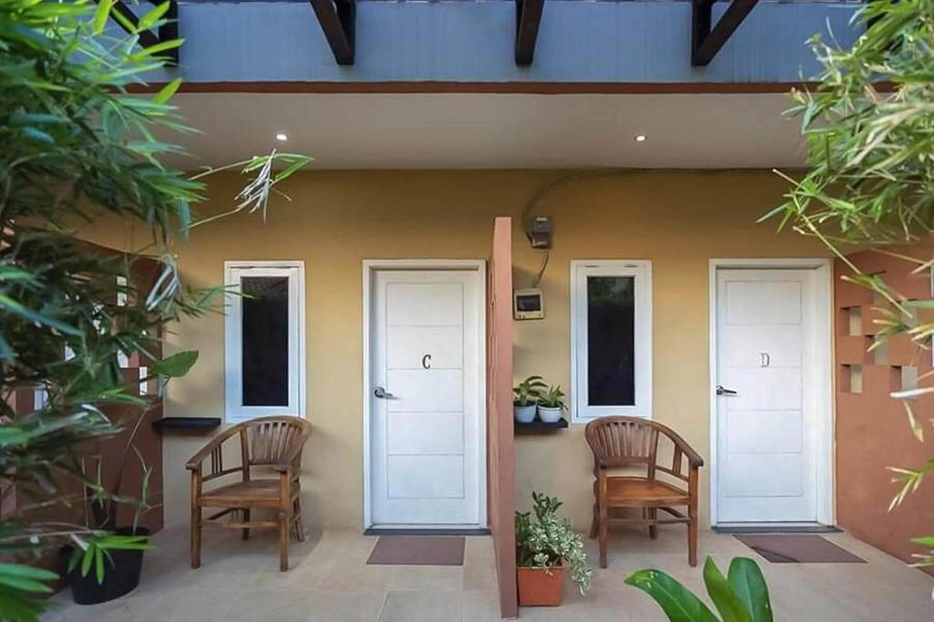 RedDoorz near RS Mitra Keluarga Depok