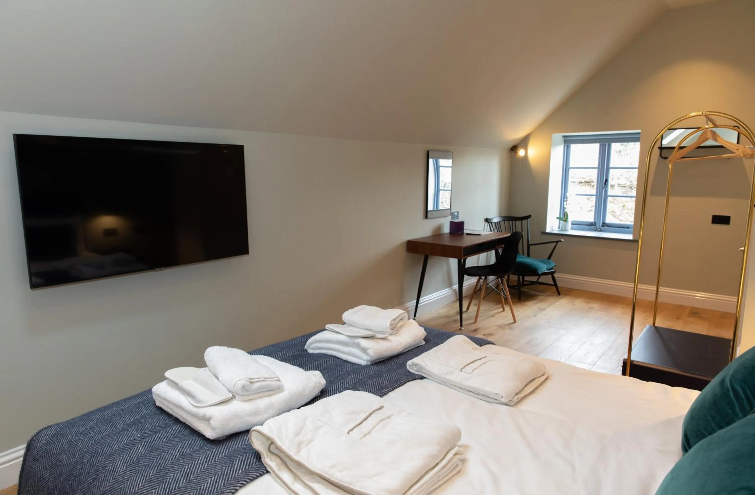 Bedroom, Bed in The Nog Inn