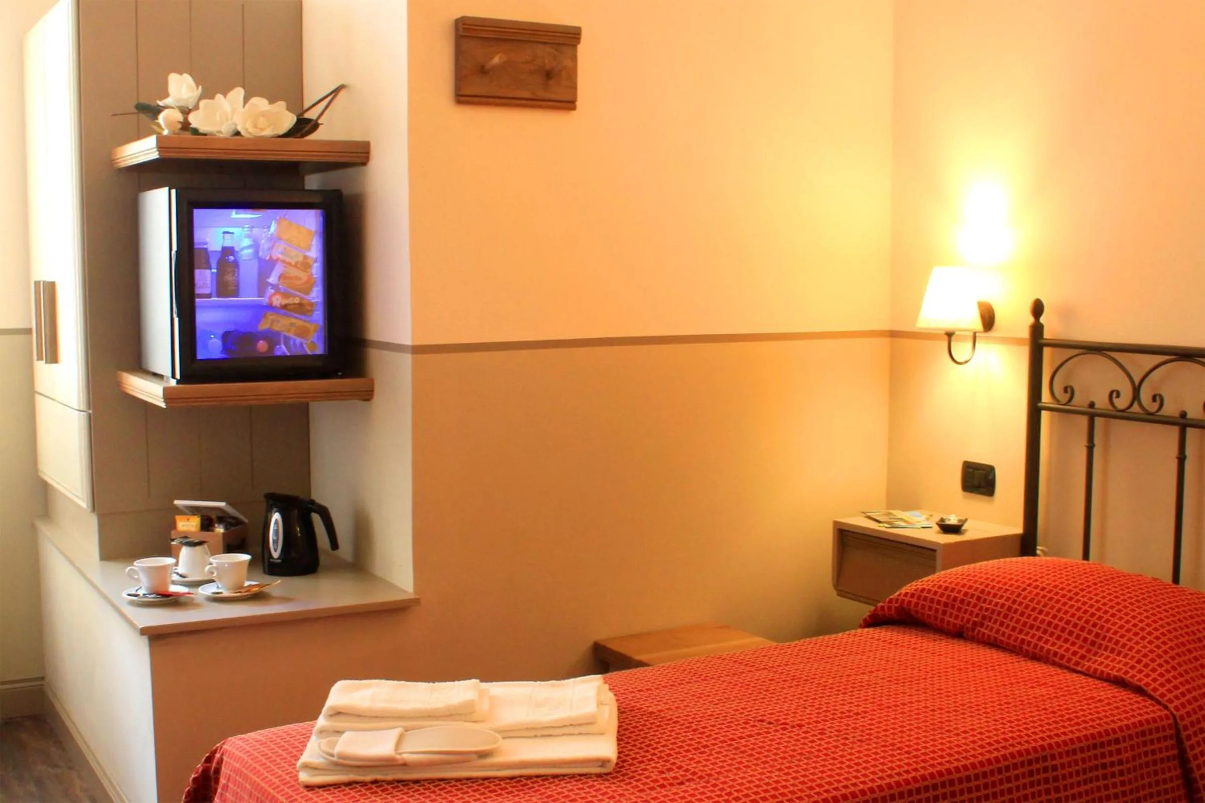 Food, Bed in Albergo Benito