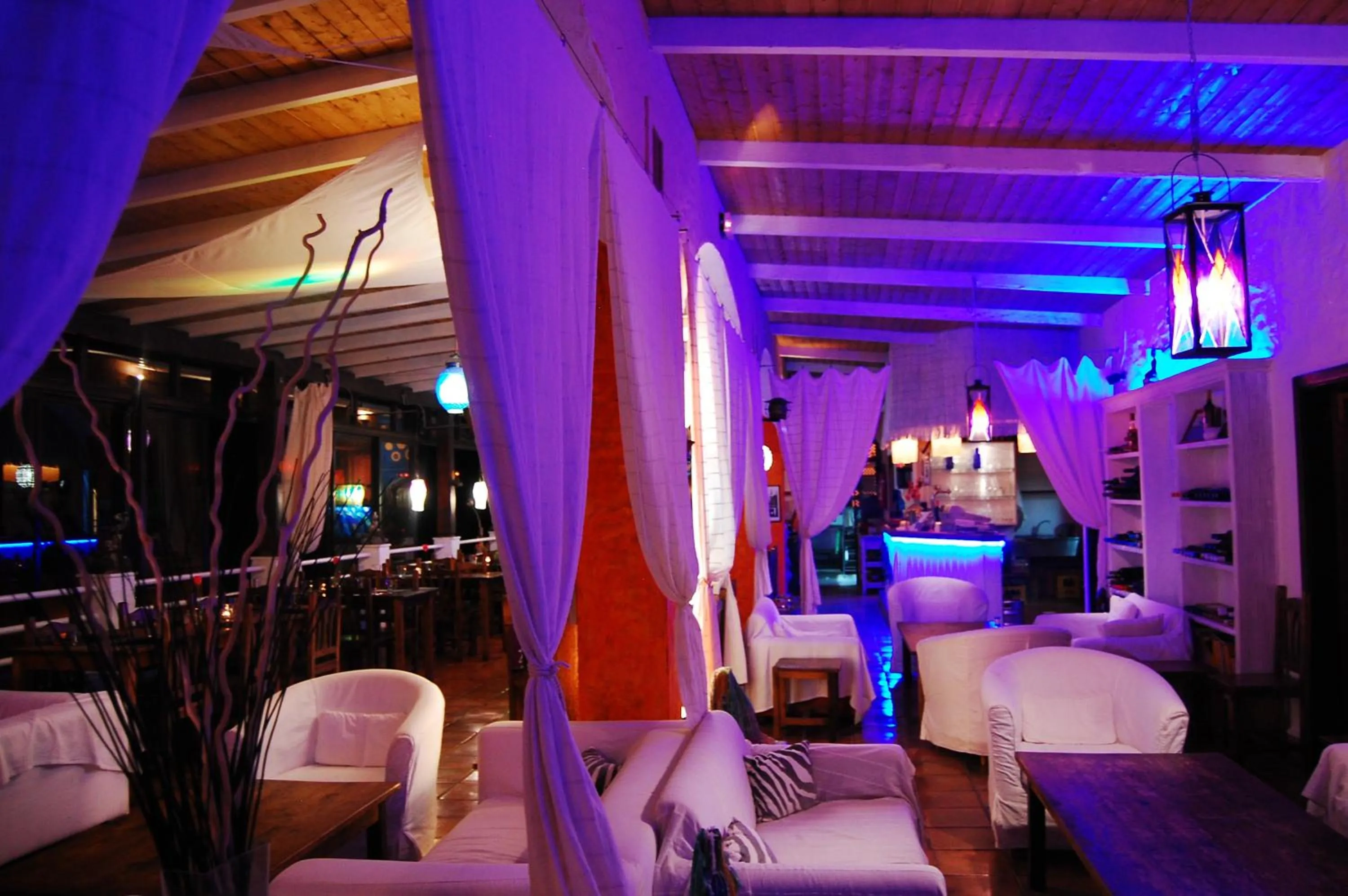 Restaurant/places to eat in Rok Plaza